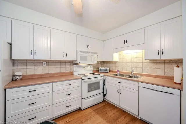 Additional property image - 3227 King St Unit 301