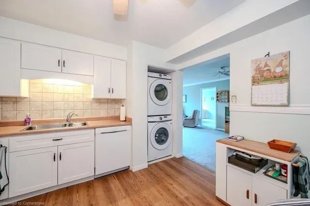 Additional property image - 3227 King St Unit 301
