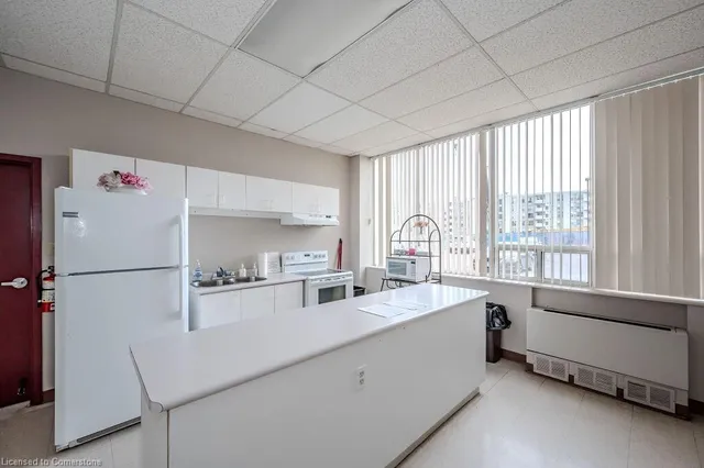 Additional property image - 3227 King St Unit 301