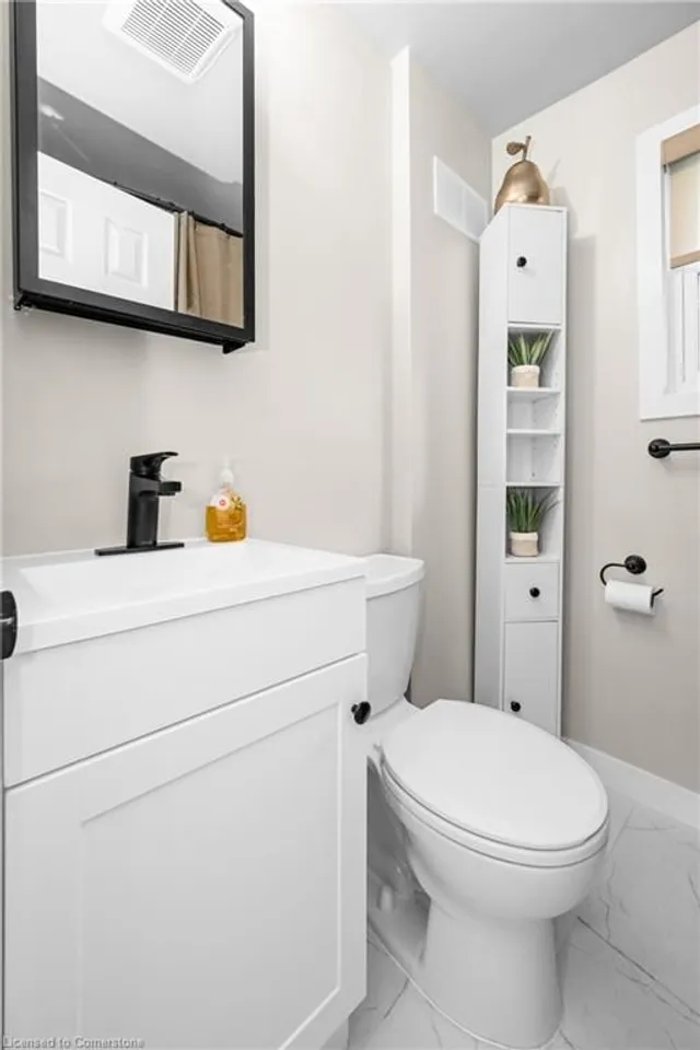 Additional property image - 305 East 24th St