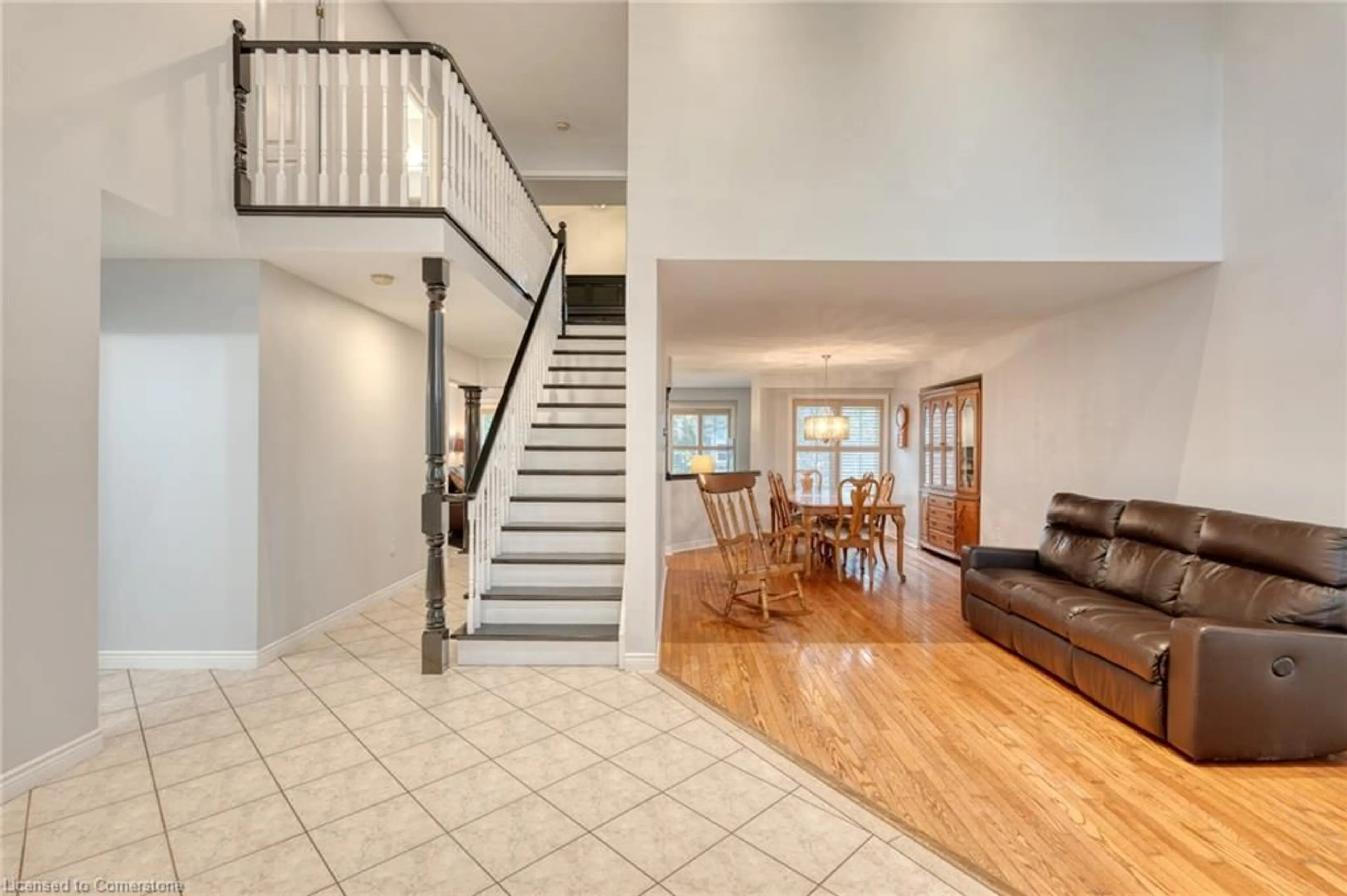 Indoor foyer, wood floors for 146 Kitty Murray Lane, Ancaster Ontario L9K 1K8