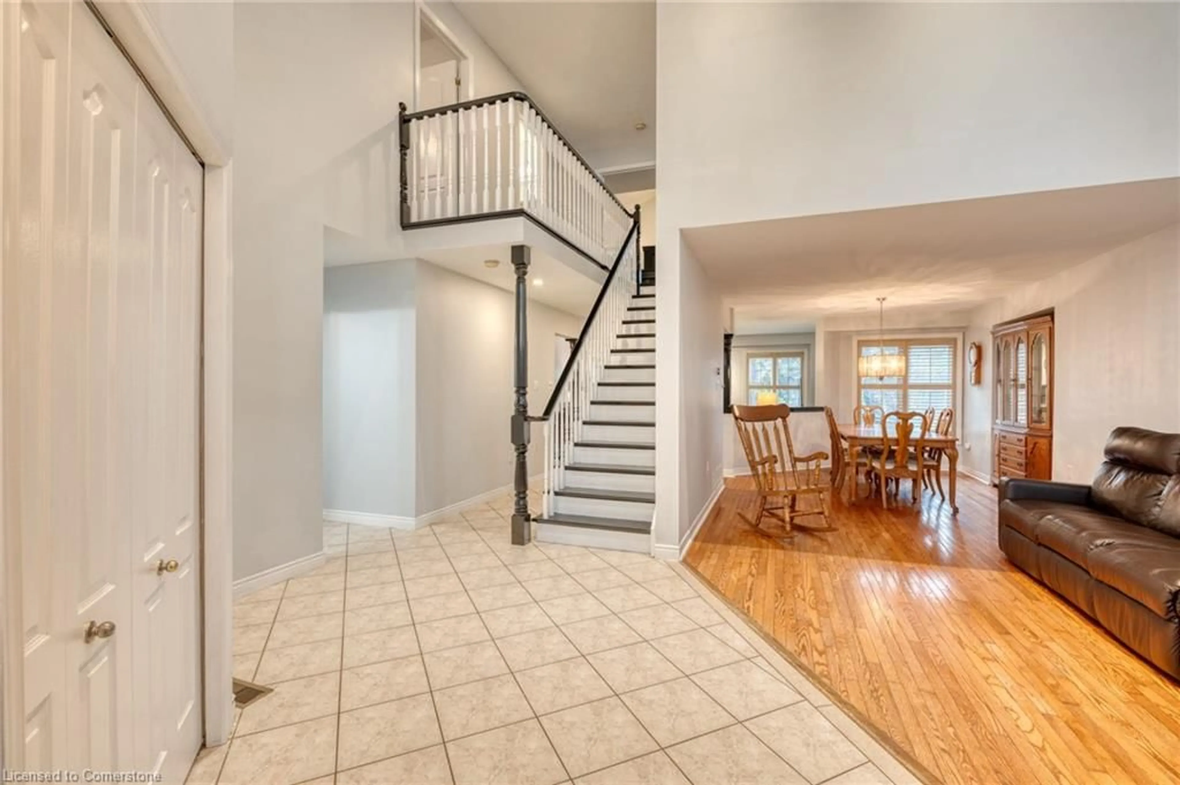 Indoor foyer, wood floors for 146 Kitty Murray Lane, Ancaster Ontario L9K 1K8