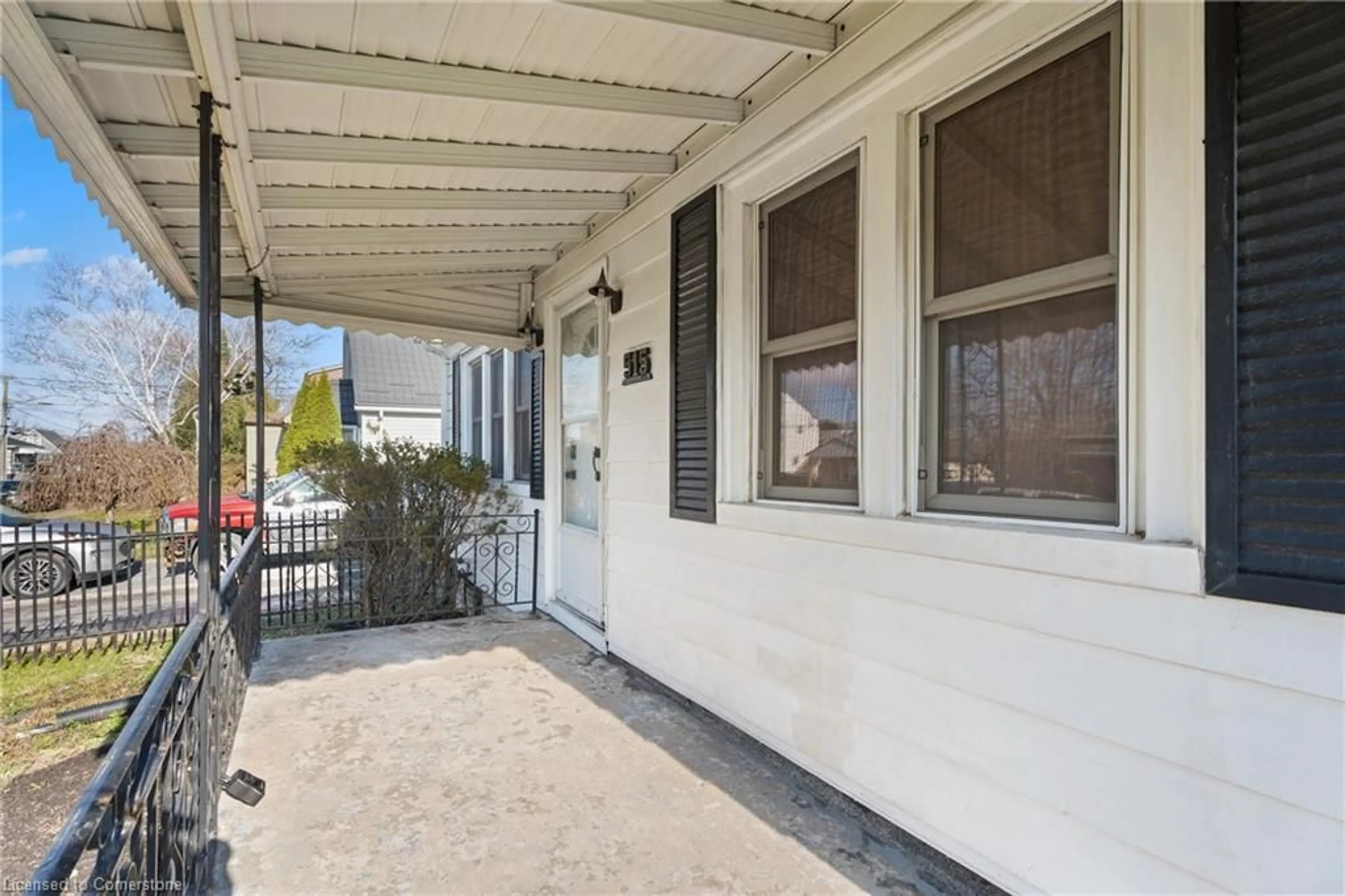 A pic from exterior of the house or condo, the street view for 515 Deere St, Welland Ontario L3B 2M1