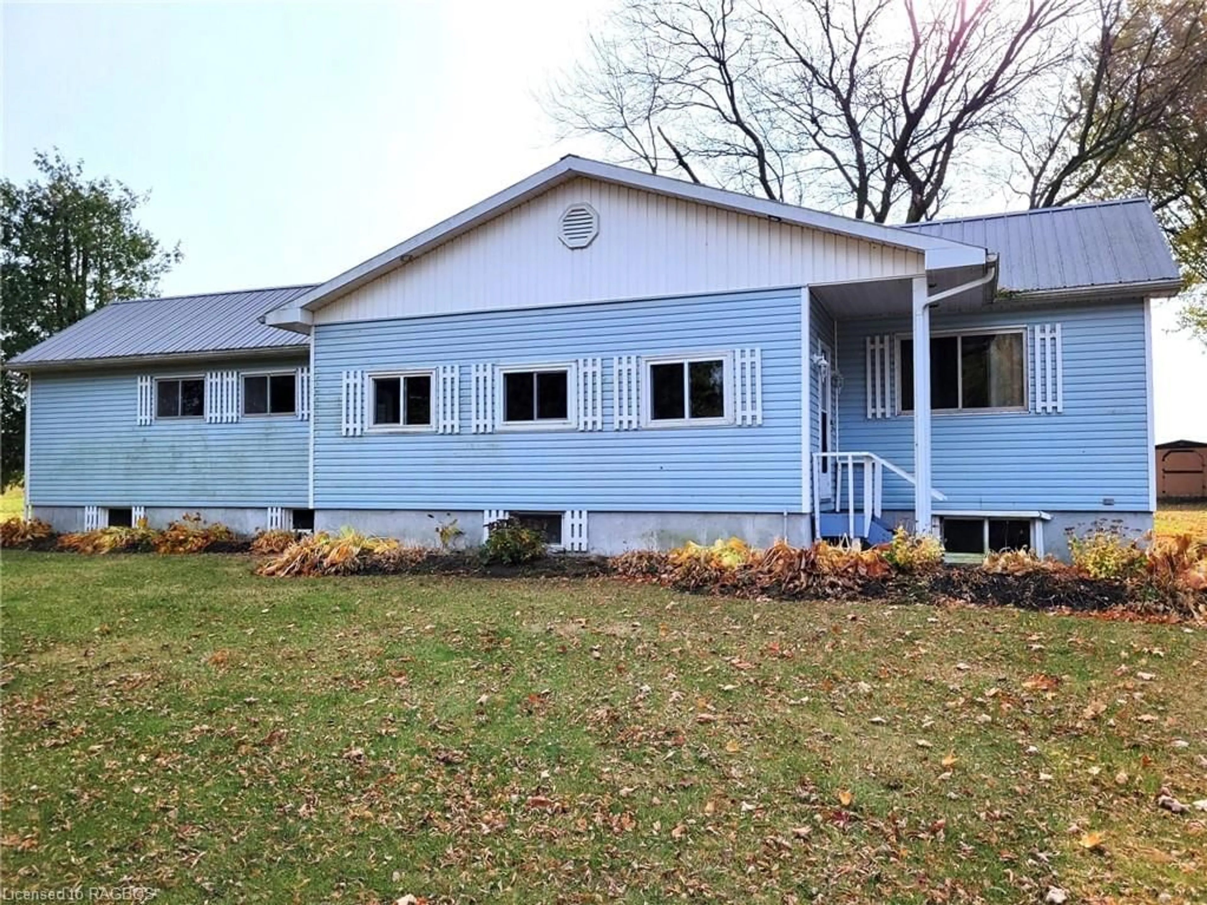 Frontside or backside of a home, the front or back of building for 4933 Highway 9, Bervie Ontario N2Z 2Z5