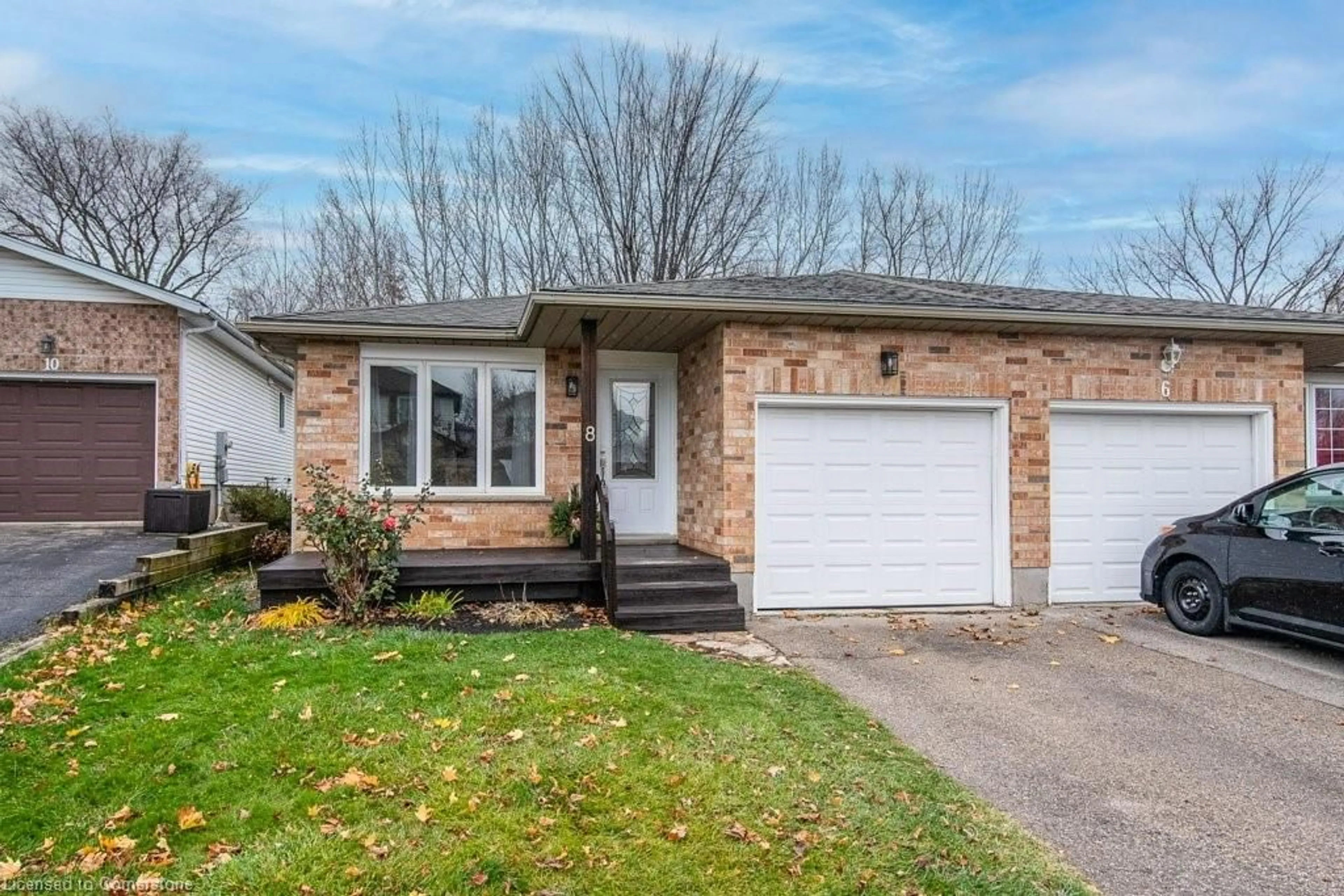 Frontside or backside of a home, cottage for 8 Dawn Ridge Dr, Kitchener Ontario N2N 3J7