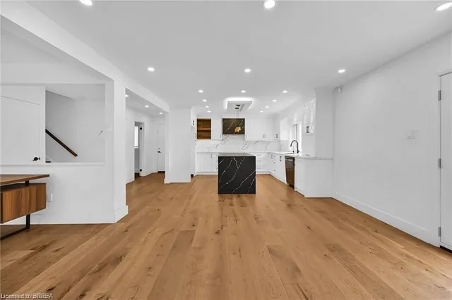 Additional property image - 396 Denlow Ave