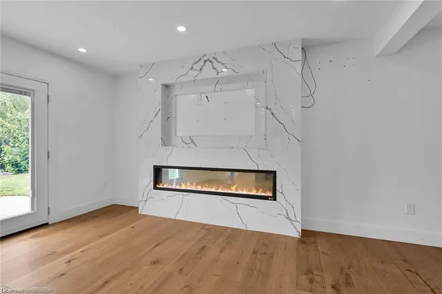 Additional property image - 396 Denlow Ave