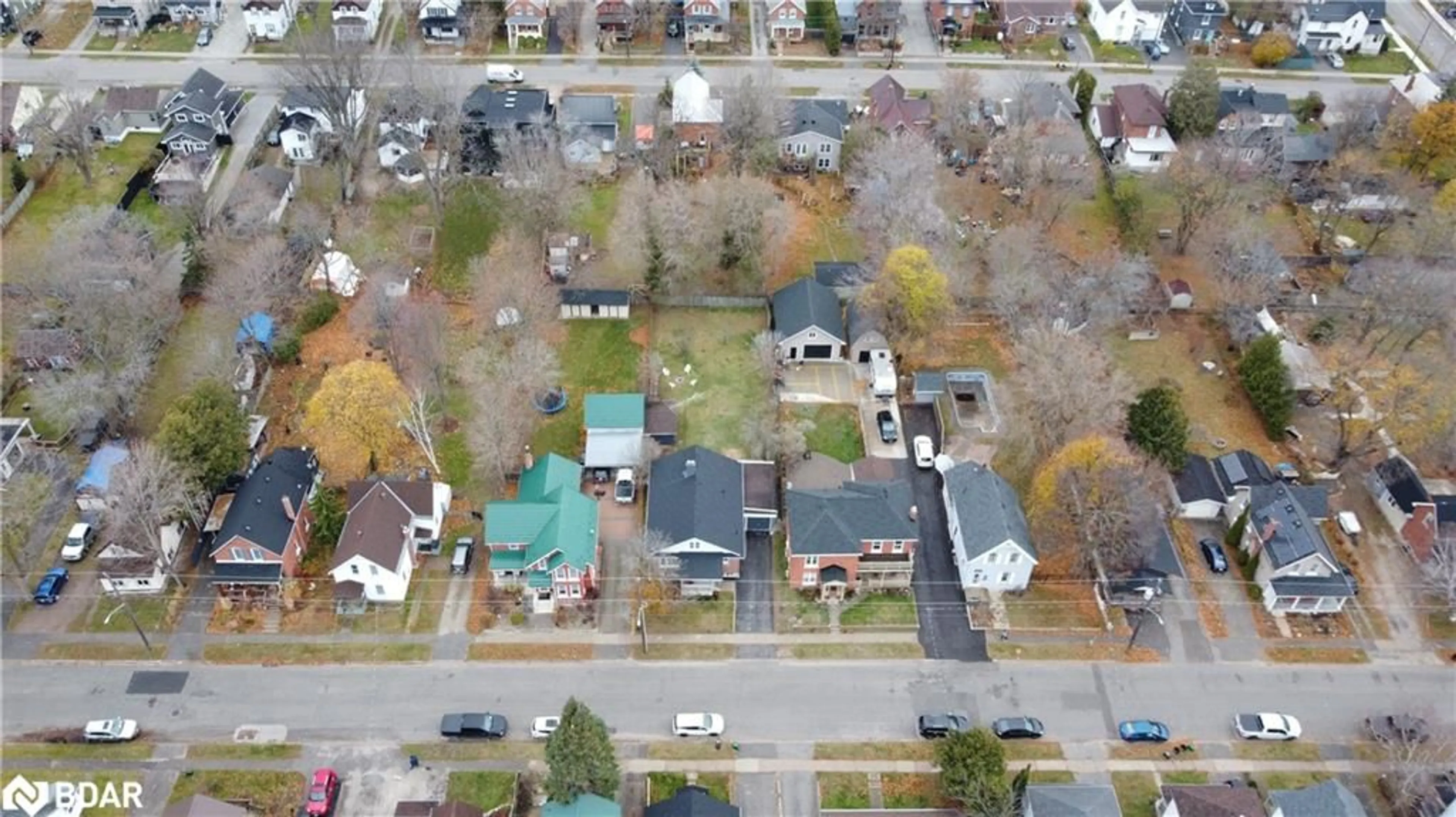 Frontside or backside of a home, the street view for 206 Mary St, Orillia Ontario L3V 3E6