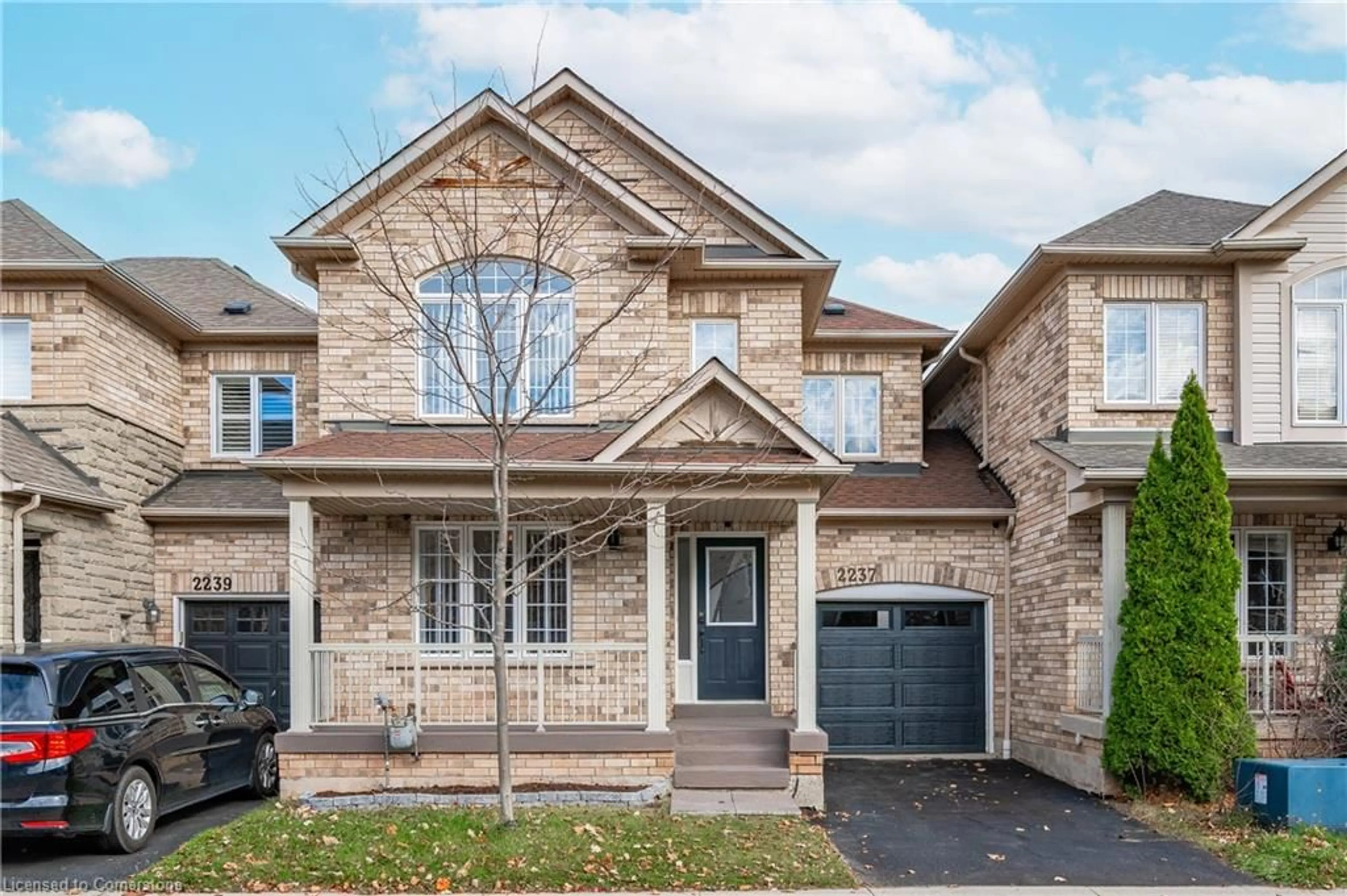 Home with brick exterior material for 2237 Braeswood Lane, Burlington Ontario L7L 6Z3