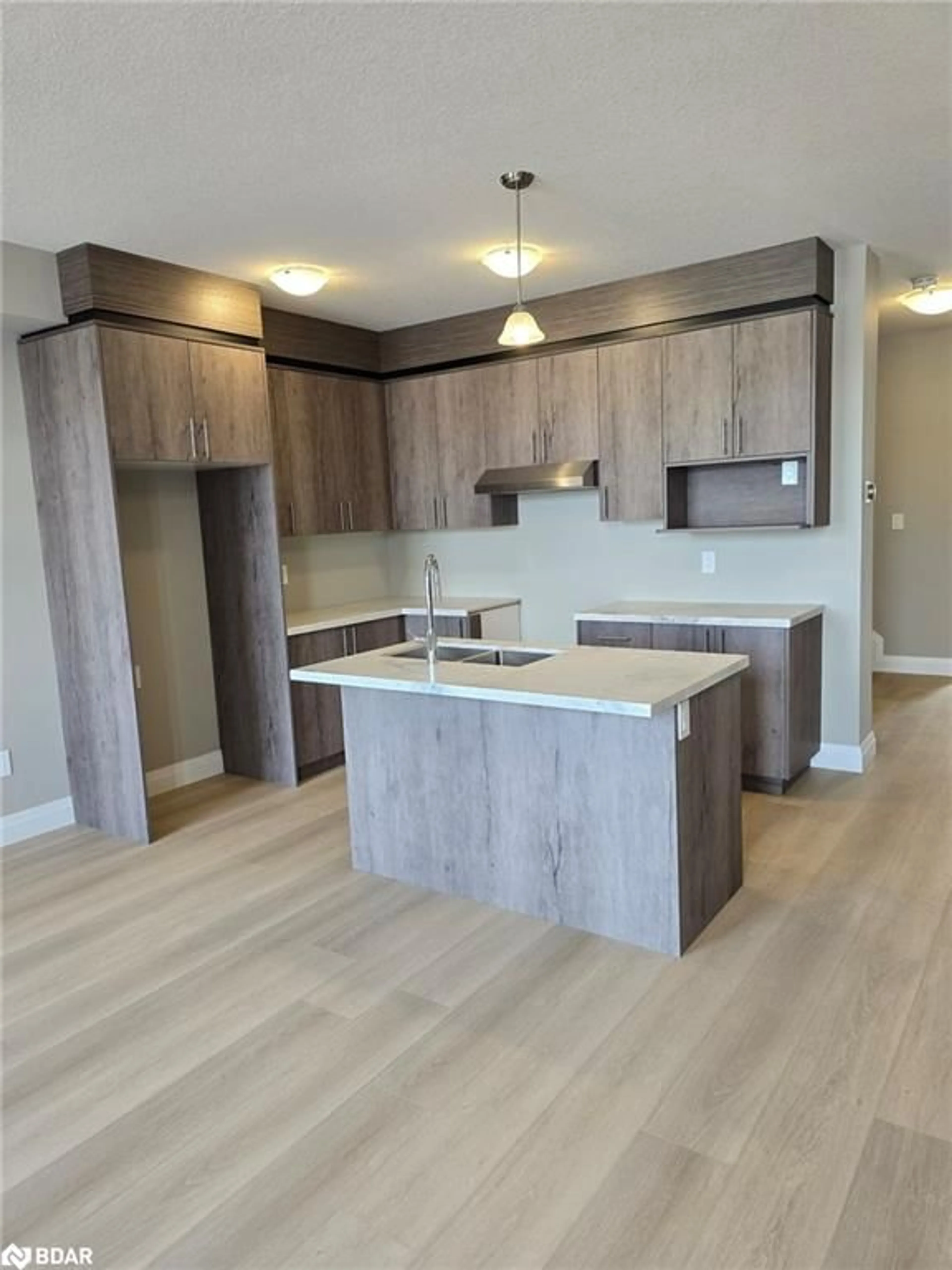 Open concept kitchen for 201 Ontario Rd #34, Welland Ontario L3B 5C1