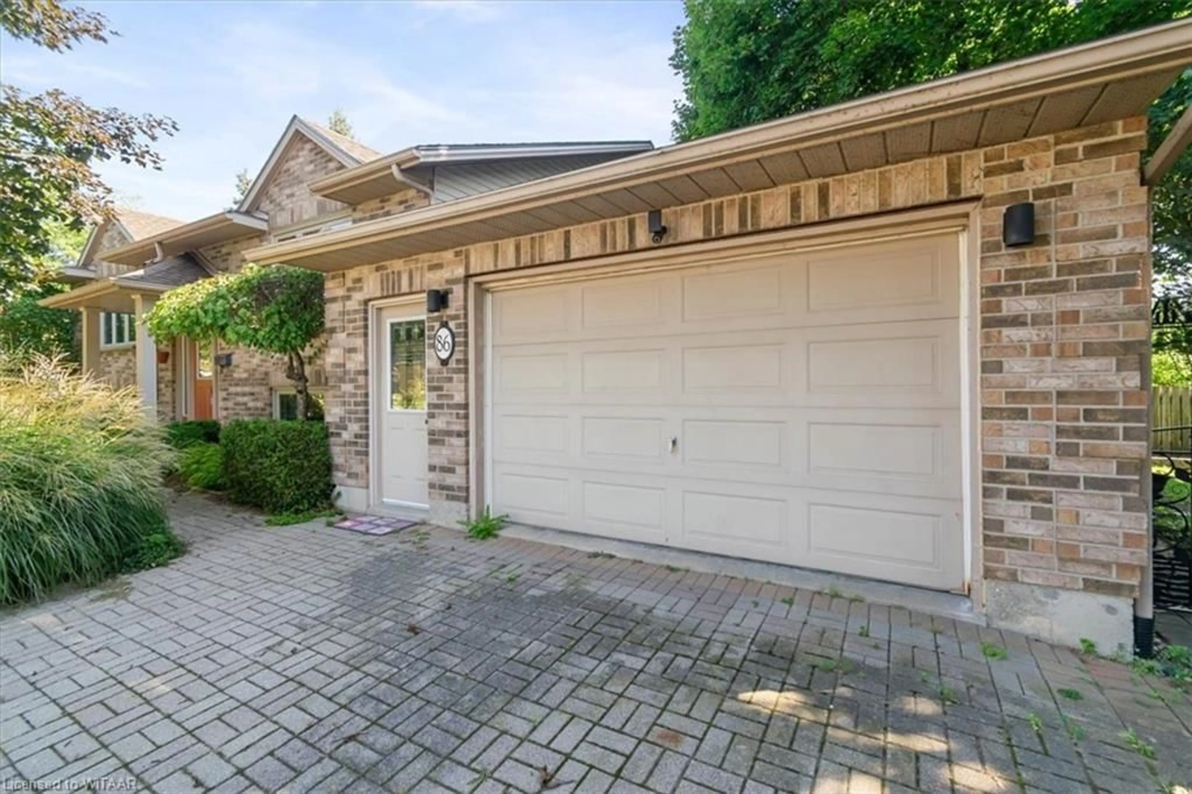 Indoor garage, cement floor for 86 Glendale Dr, Tillsonburg Ontario N4G 4N2