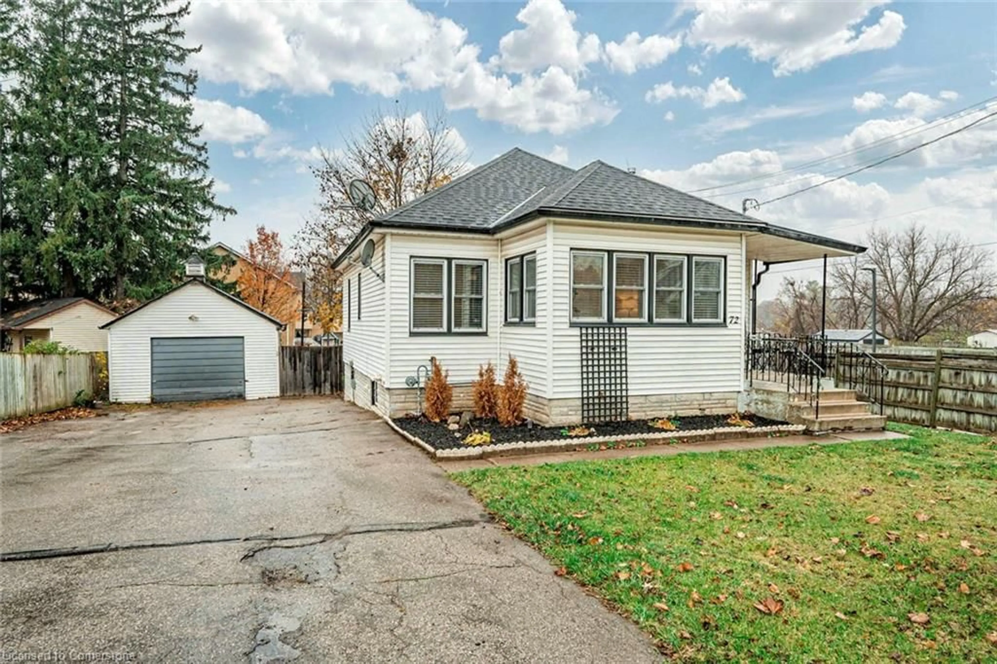 Frontside or backside of a home, cottage for 72 Elgin St, Cambridge Ontario N1R 5G5