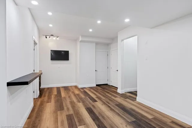 Additional property image - 308 Appleby Line