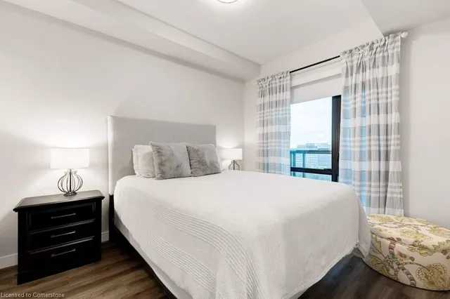 Additional property image - 15 Queen St Unit 812