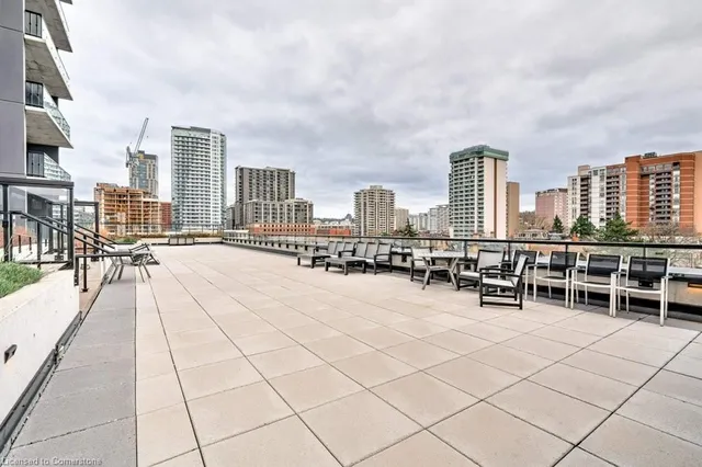 Additional property image - 15 Queen St Unit 812