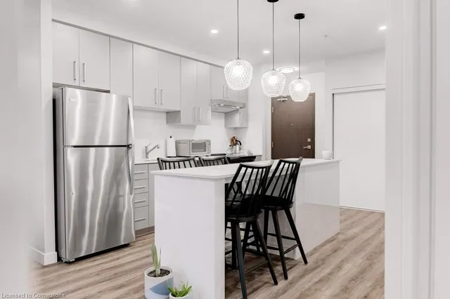 Additional property image - 15 Queen St Unit 812