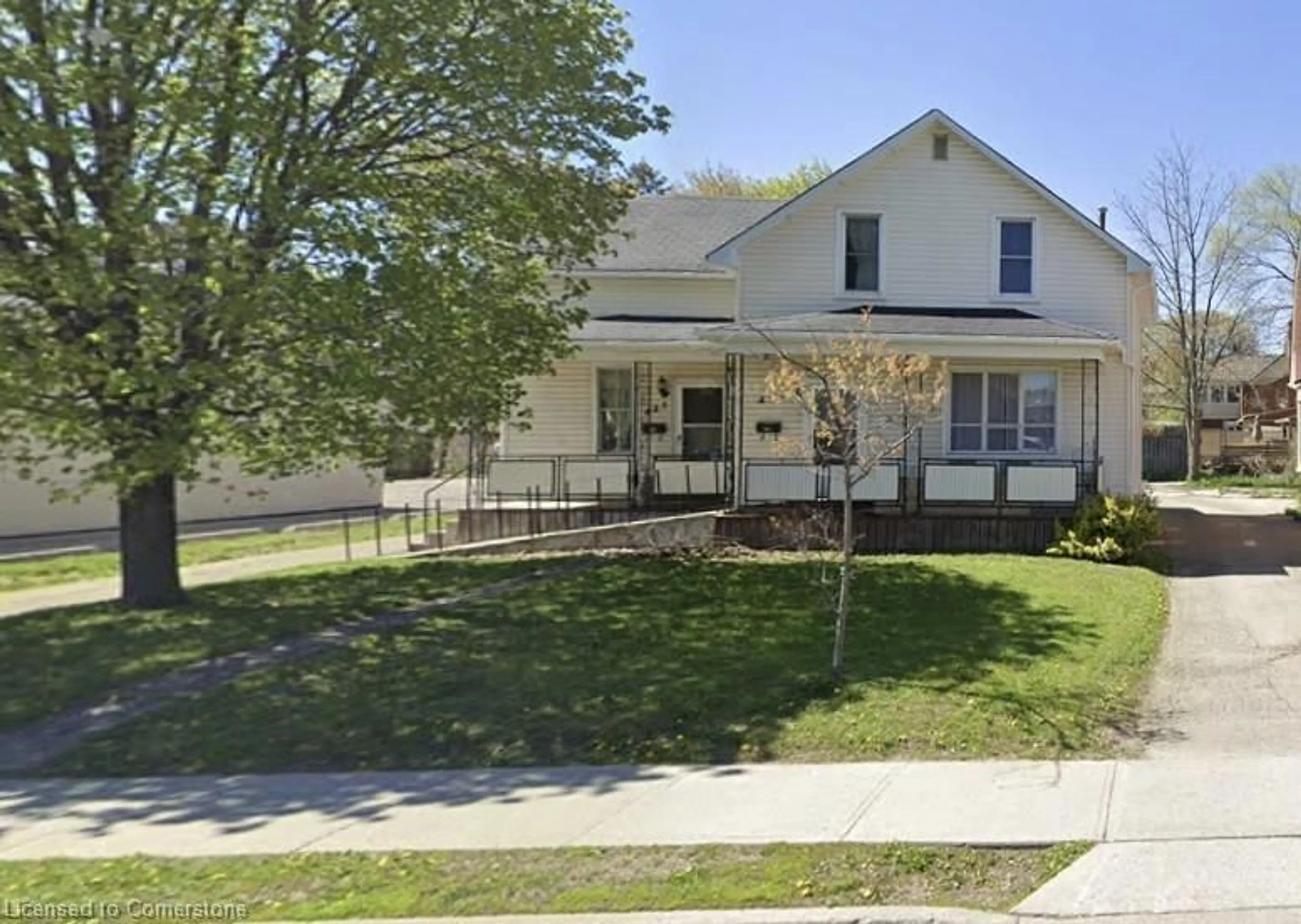 Frontside or backside of a home, the street view for 485 Park St, Kitchener Ontario N2G 1N7