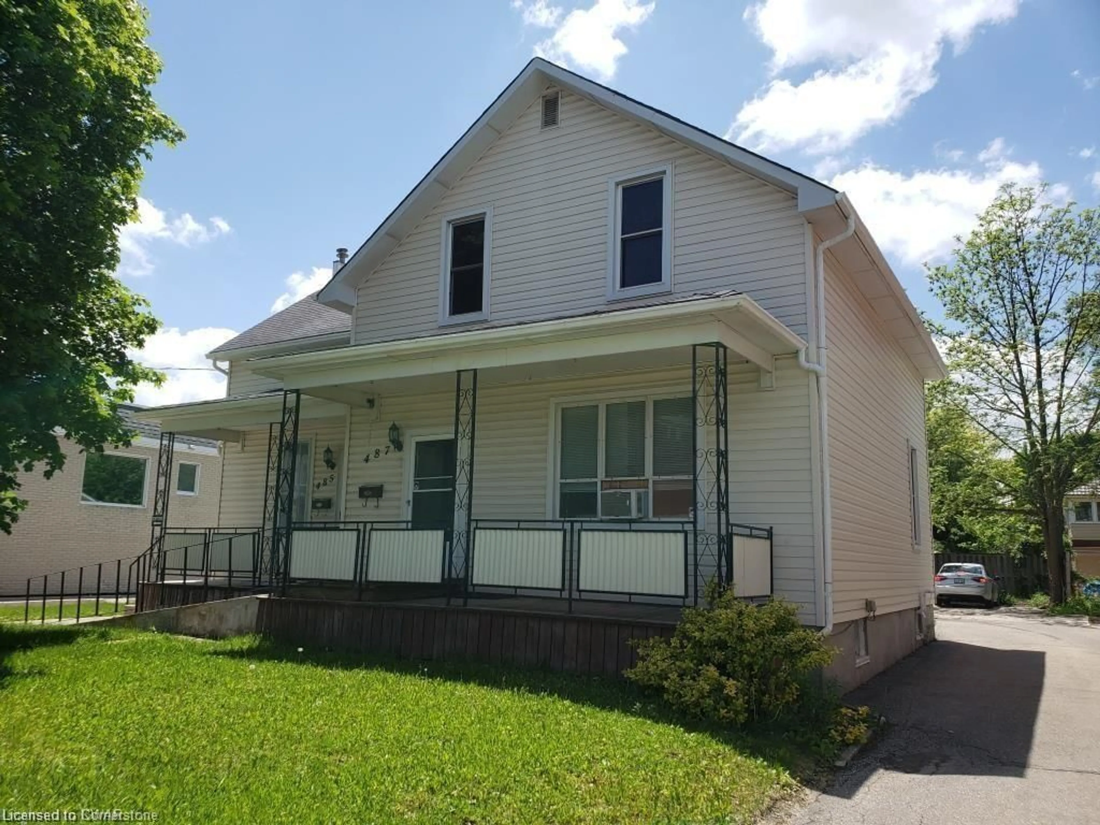 Frontside or backside of a home, the front or back of building for 485 Park St, Kitchener Ontario N2G 1N7