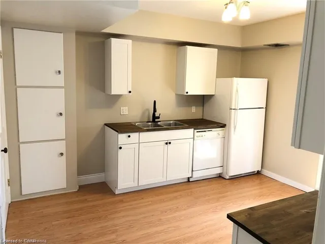 Additional property image - 485 Park St