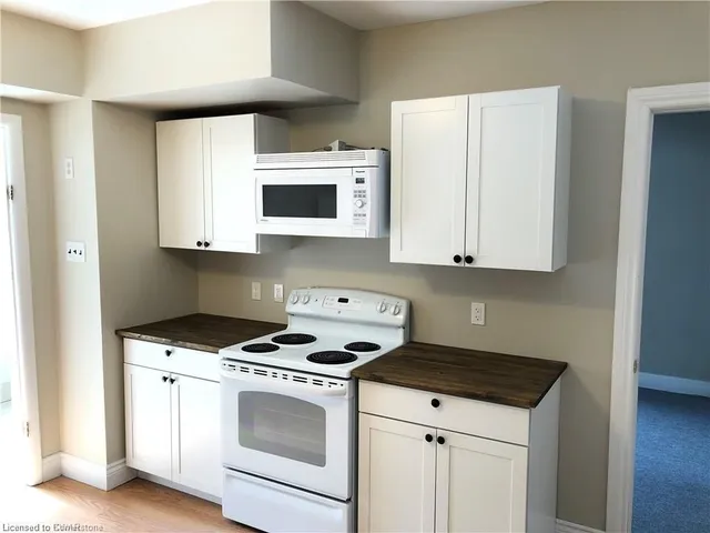 Additional property image - 485 Park St