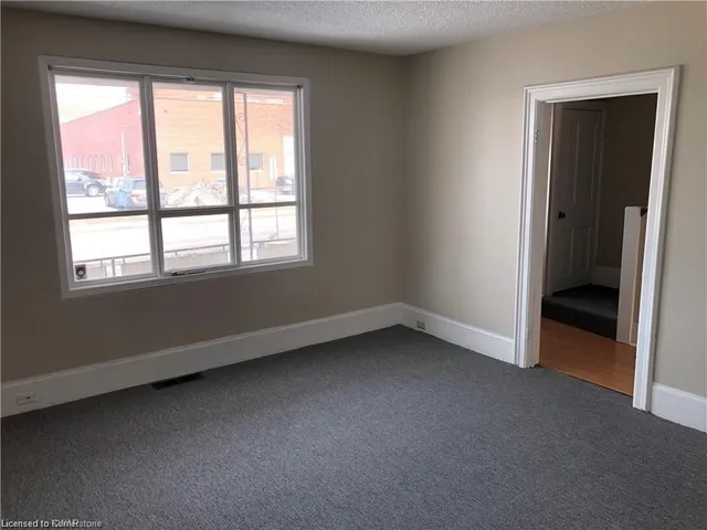 Additional property image - 485 Park St