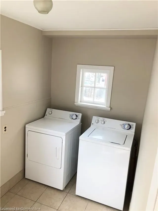 Additional property image - 485 Park St