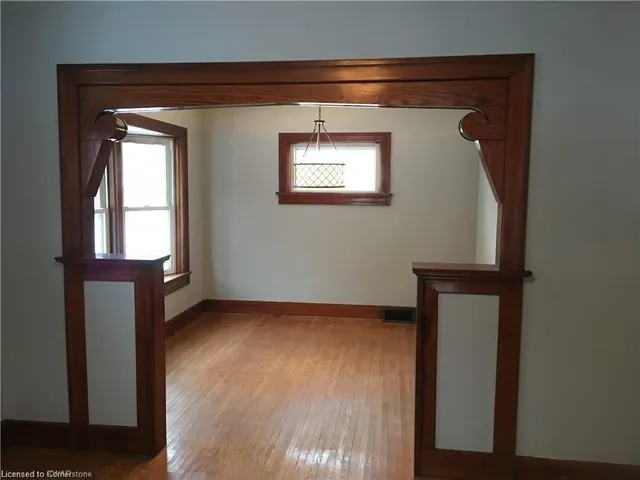 Additional property image - 491 Park St