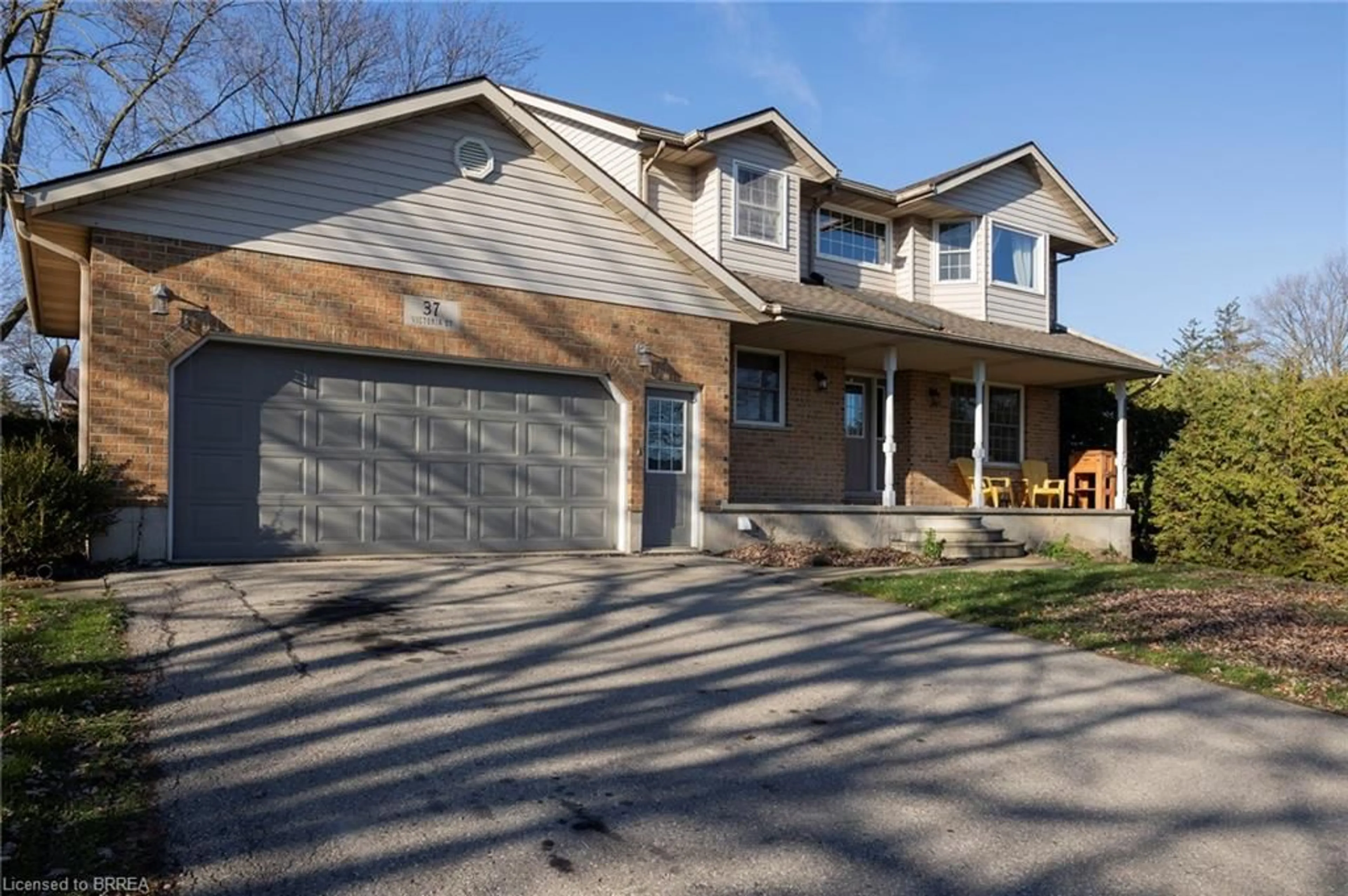 Frontside or backside of a home, cottage for 37 Victoria St, Norwich Ontario N0J 1P0