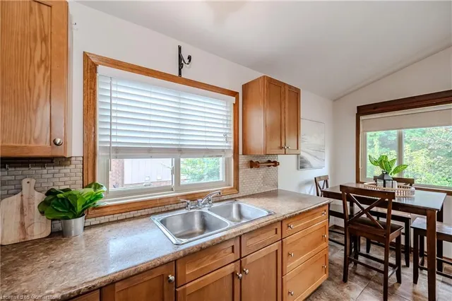 Additional property image - 58 Fifth Ave