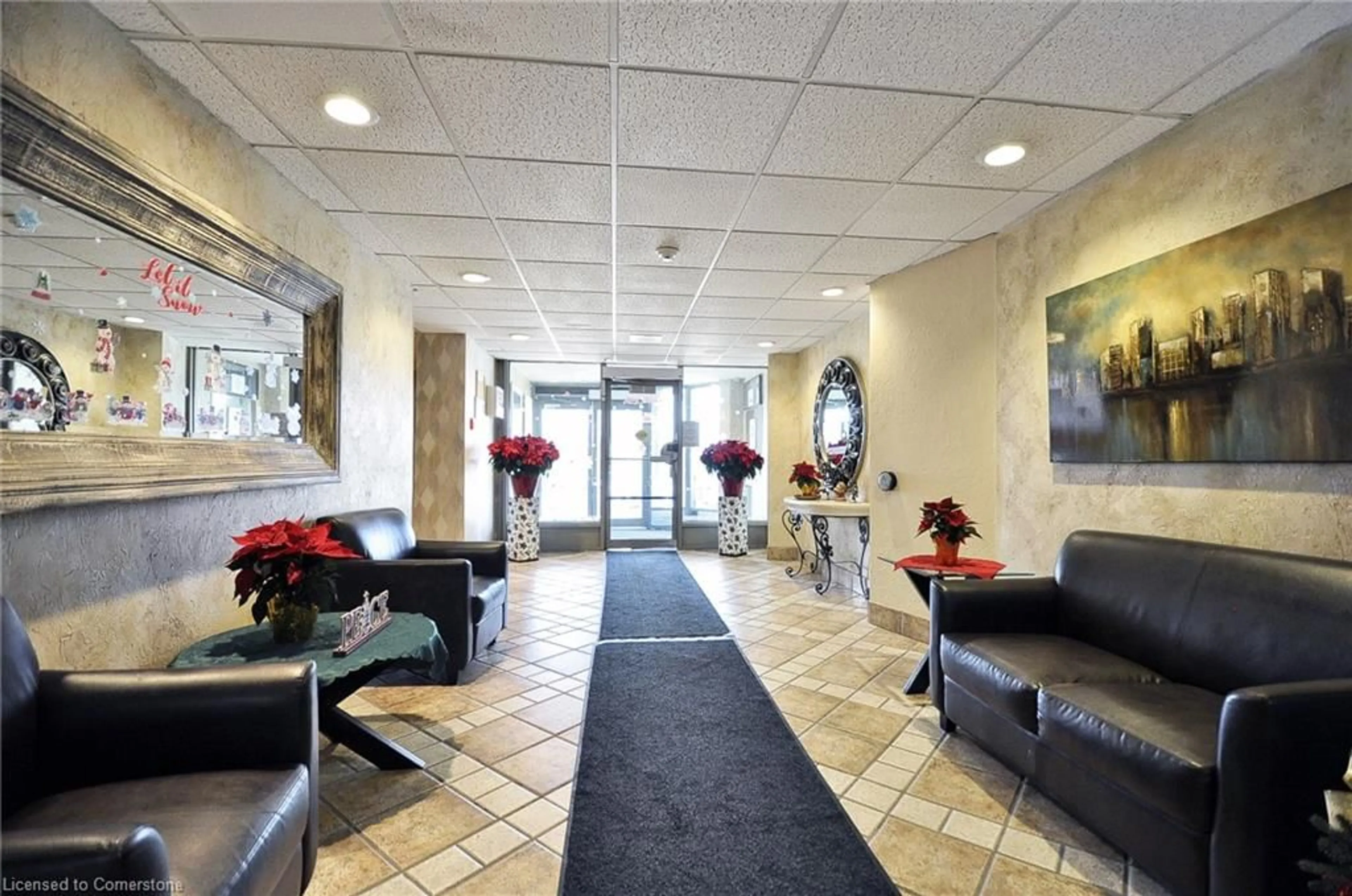 Indoor lobby, carpet floors for 55 Green Valley Dr #709, Kitchener Ontario N2P 1Z6