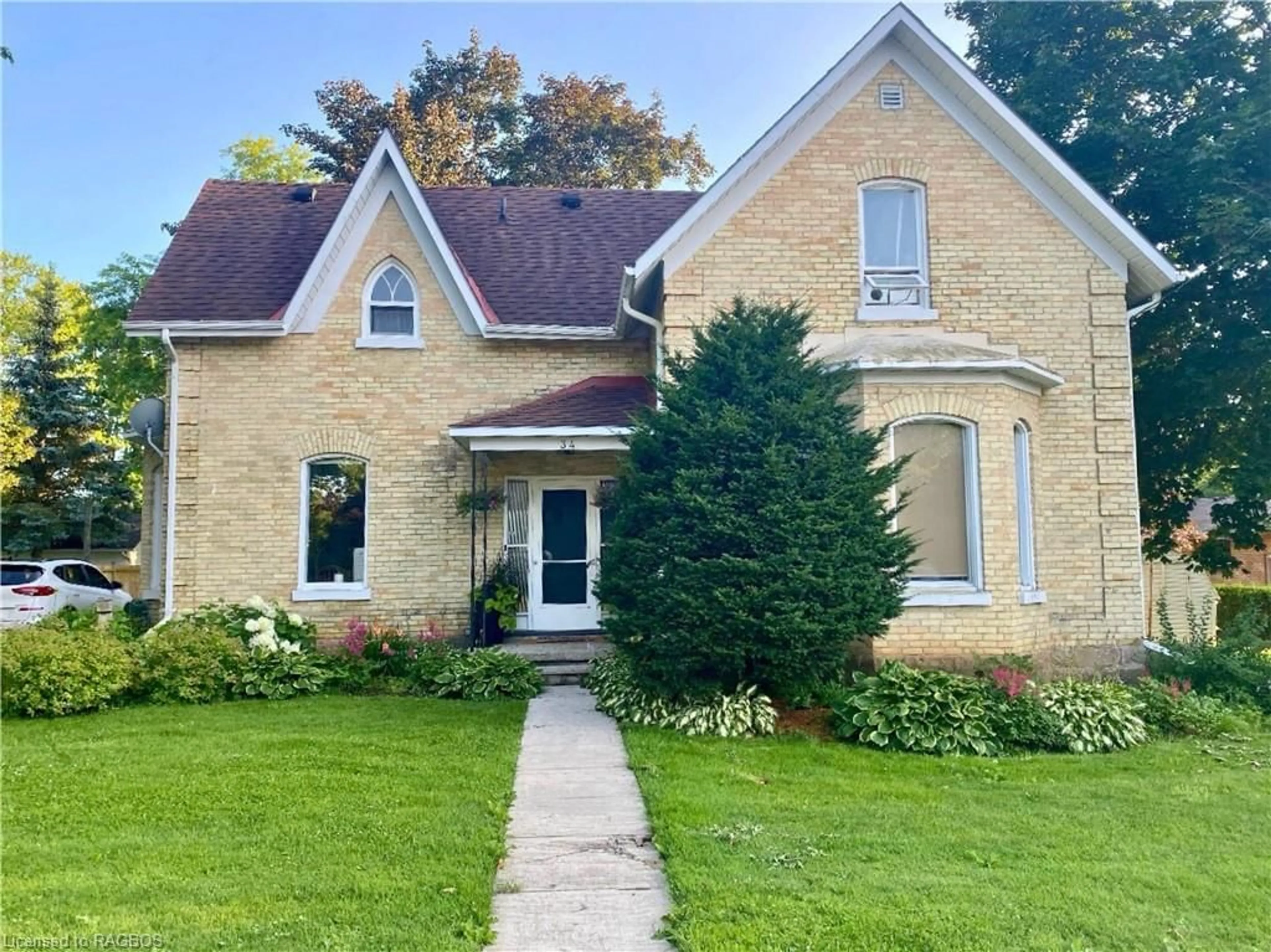 Frontside or backside of a home, cottage for 34 Queen St, Brussels Ontario N0G 1H0