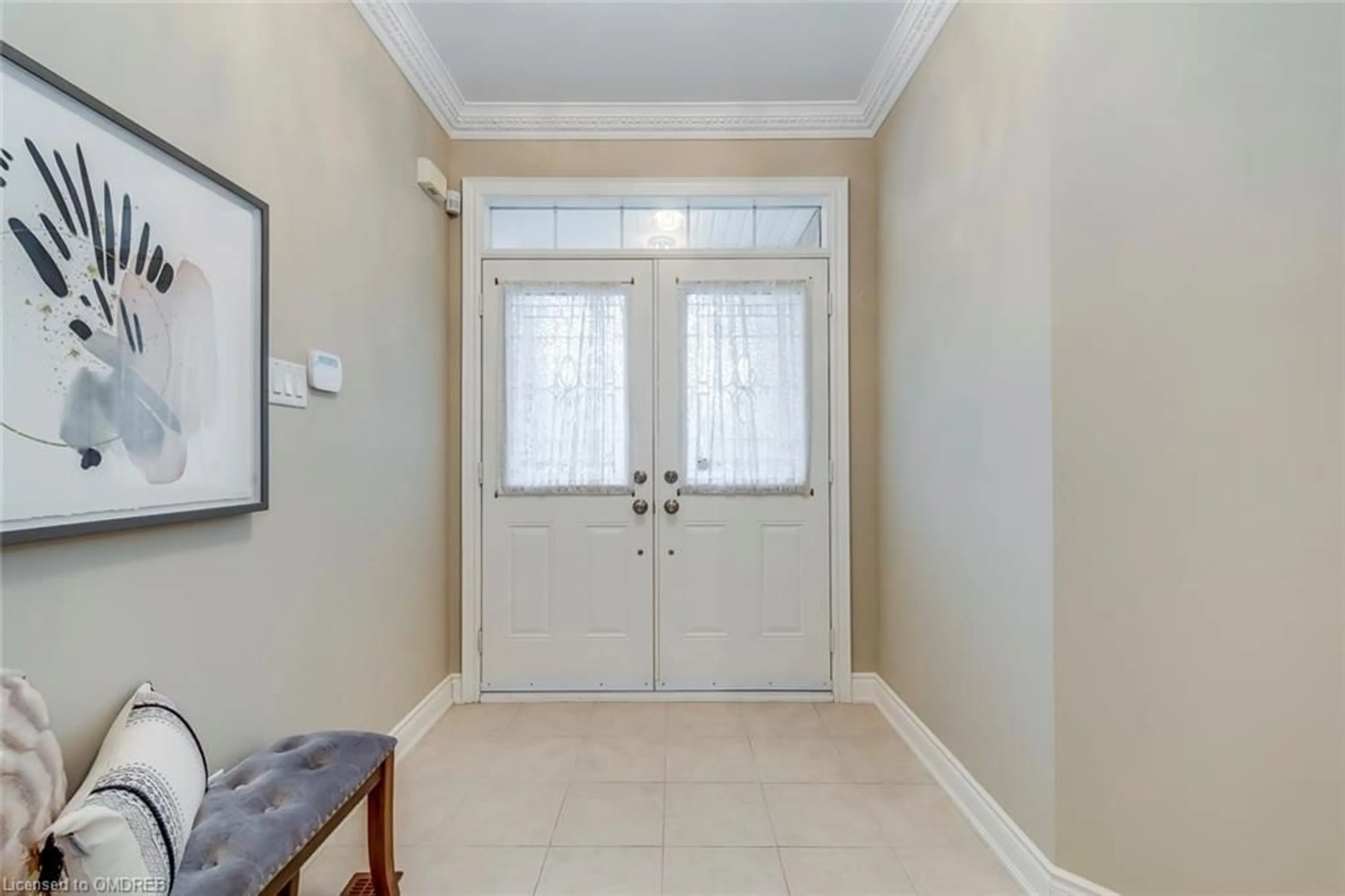 Indoor entryway, wood floors for 115 Martini Dr, Richmond Hill Ontario L4S 2V5