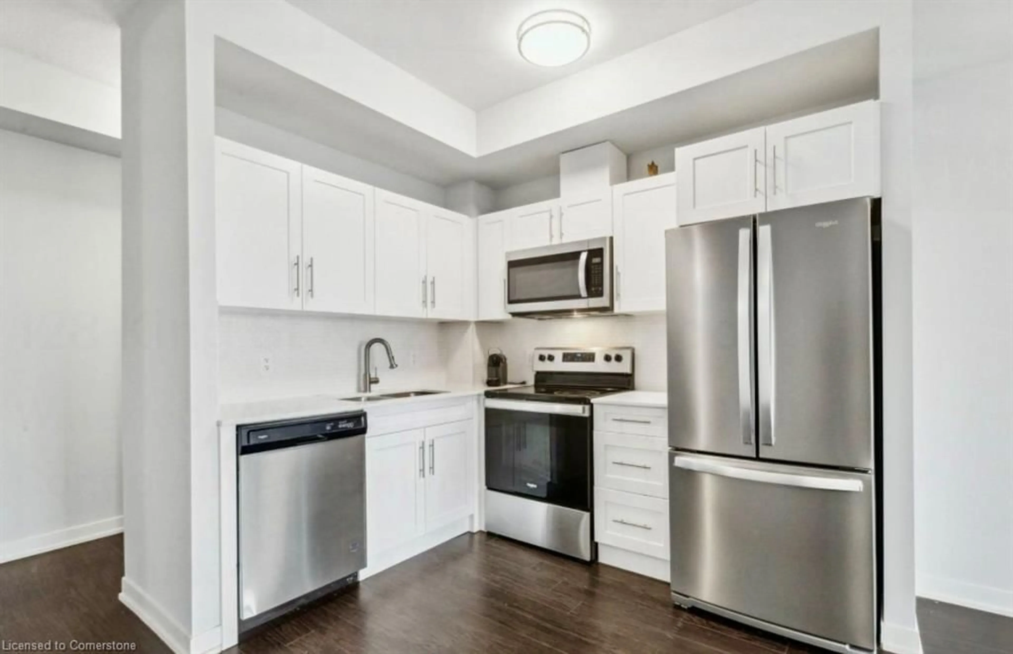 Standard kitchen, wood floors, cottage for 128 King St #1211, Waterloo Ontario N2J 0E9