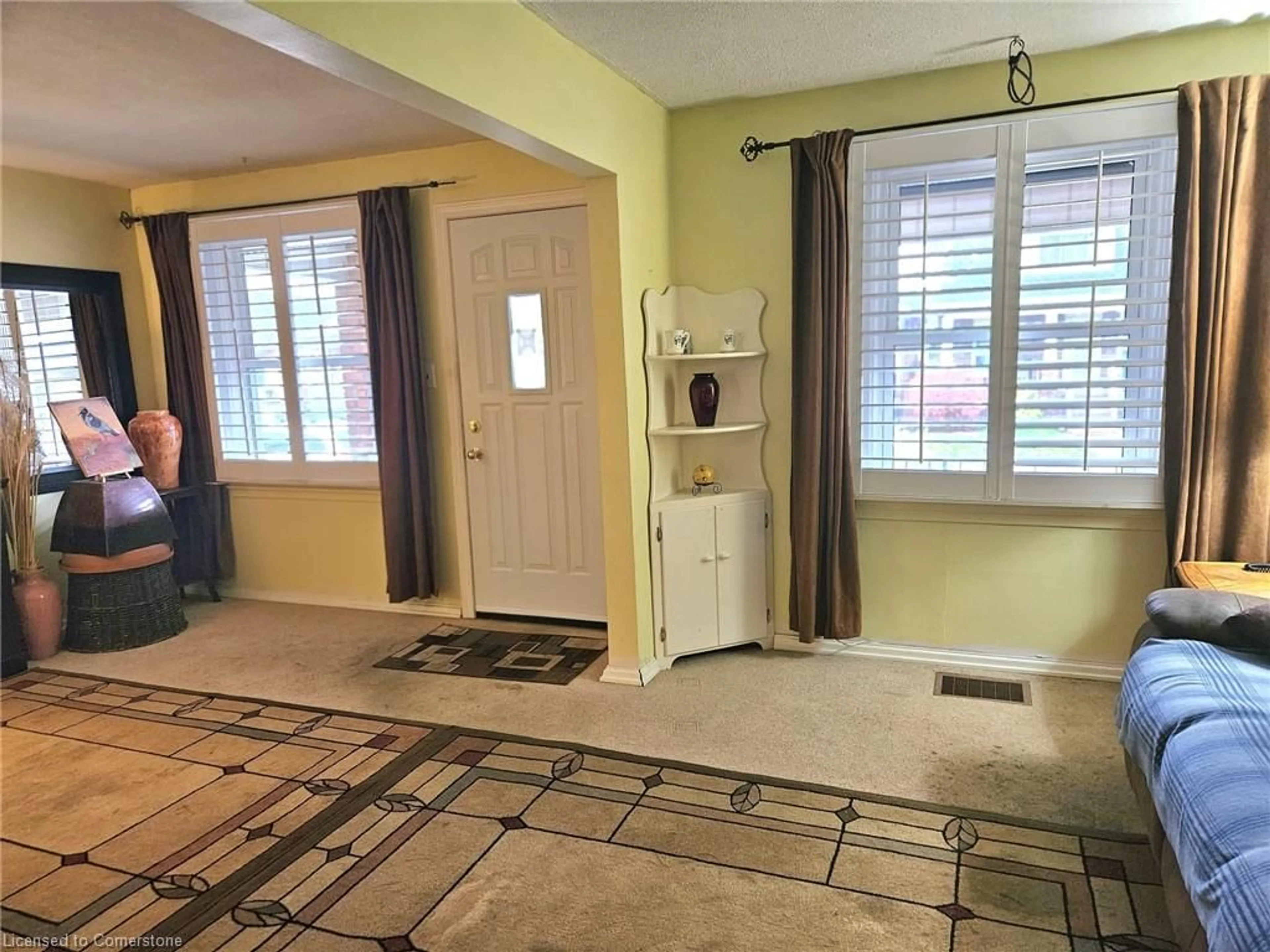 Indoor entryway, not visible floor for 28 Cameron Ave, Hamilton Ontario L8H 4Y8