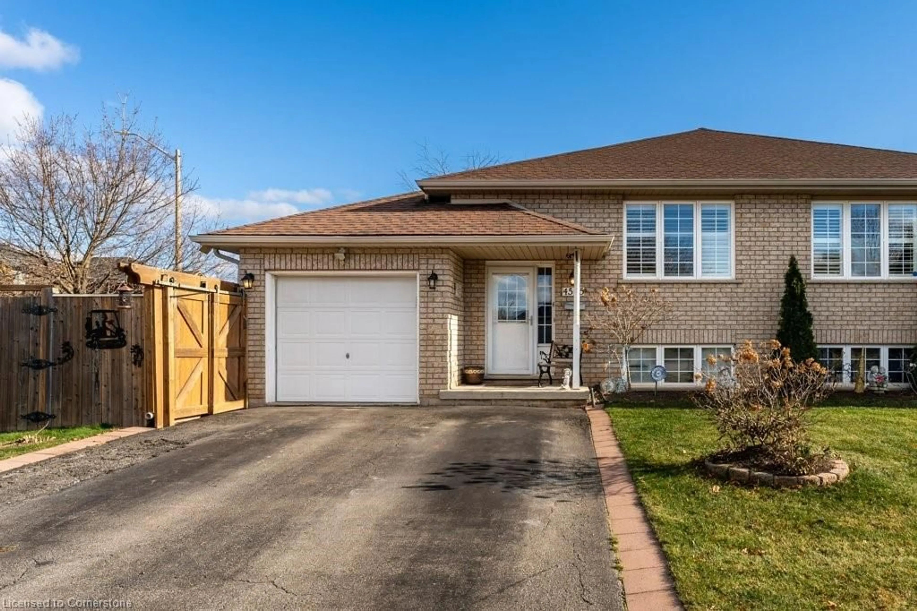 Home with brick exterior material, street for 4535 Weltman Way, Beamsville Ontario L3J 0E7