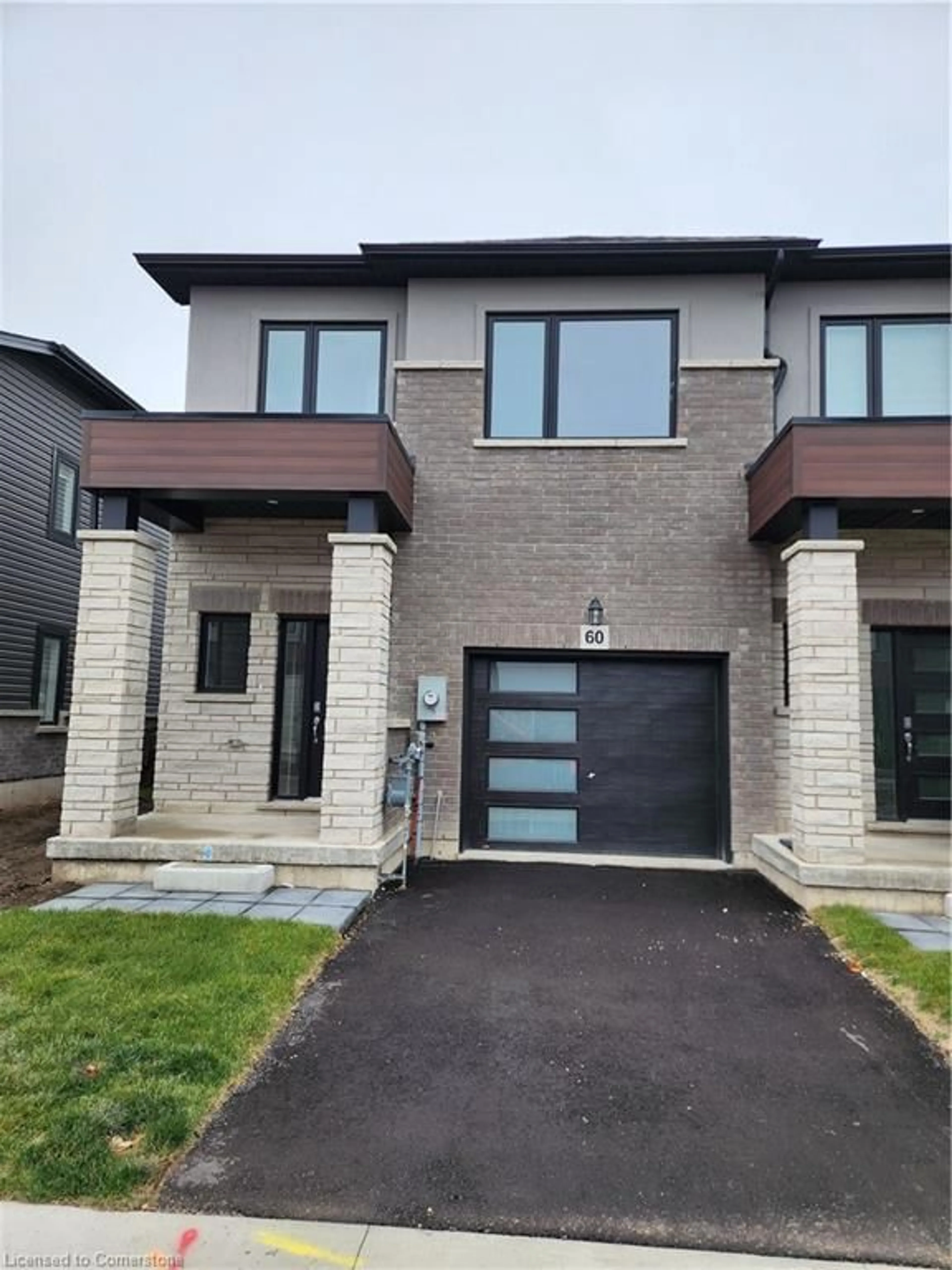 A pic from exterior of the house or condo, the front or back of building for 155 Equestrian Way #60, Cambridge Ontario N3E 0E8