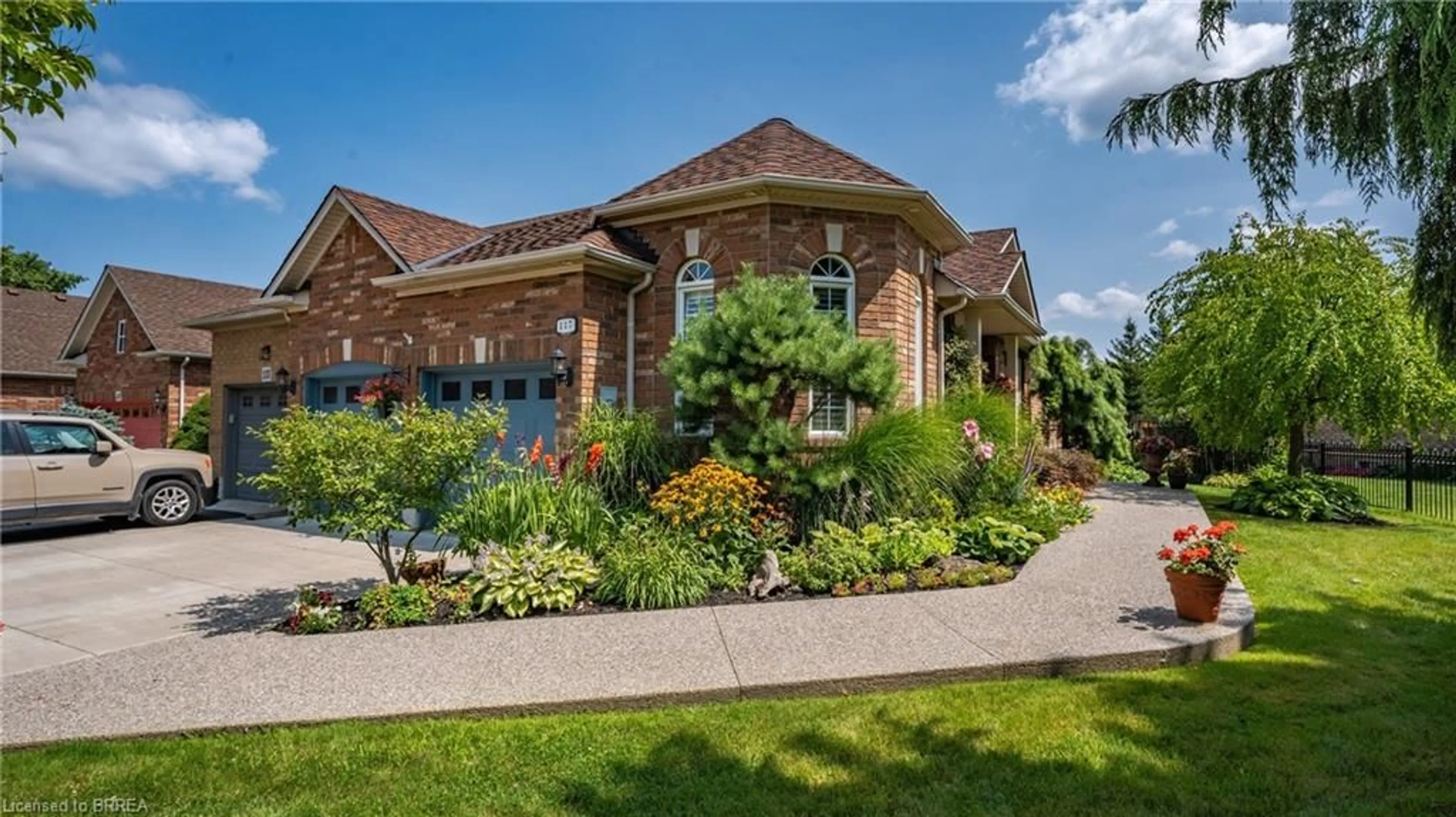 Frontside or backside of a home, cottage for 137 Thoroughbred Blvd, Ancaster Ontario L9K 1N2