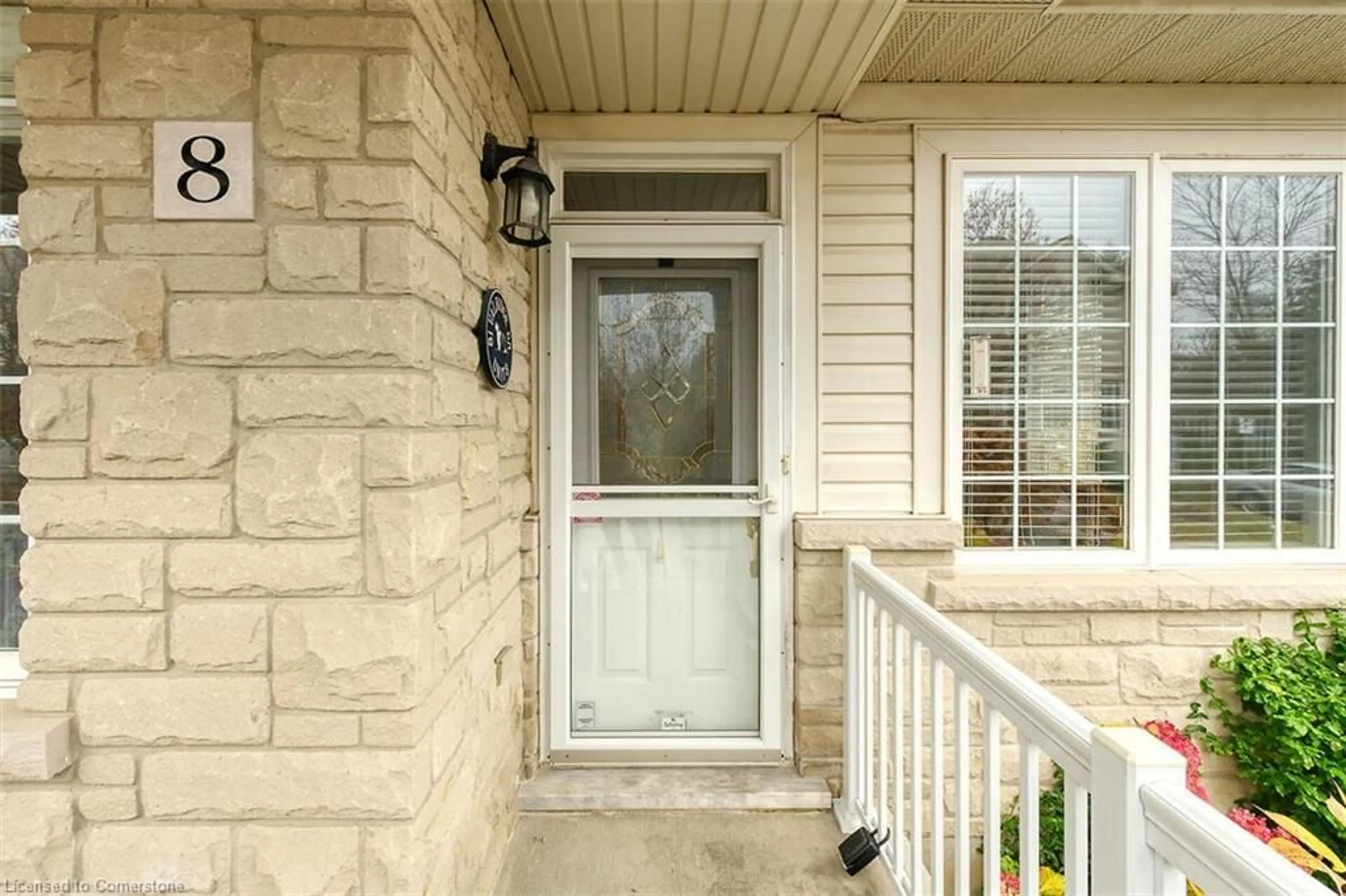 Indoor entryway, wood floors for 81 Valridge Dr #8, Ancaster Ontario L9G 5B7