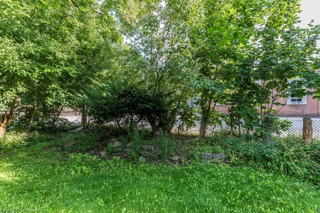 Additional property image - 112 Victoria St