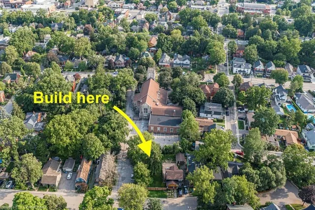 Additional property image - 112 Victoria St