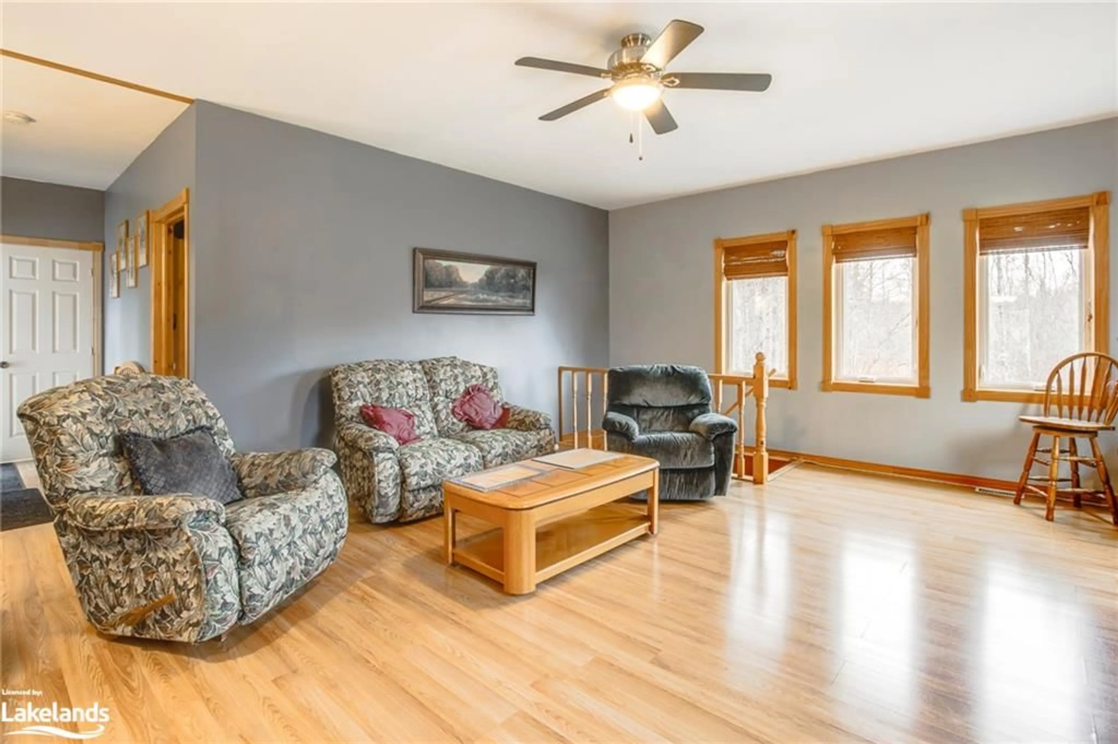 Living room, wood floors for 659 Honey Harbour Rd, Port Severn Ontario L0K 1S0