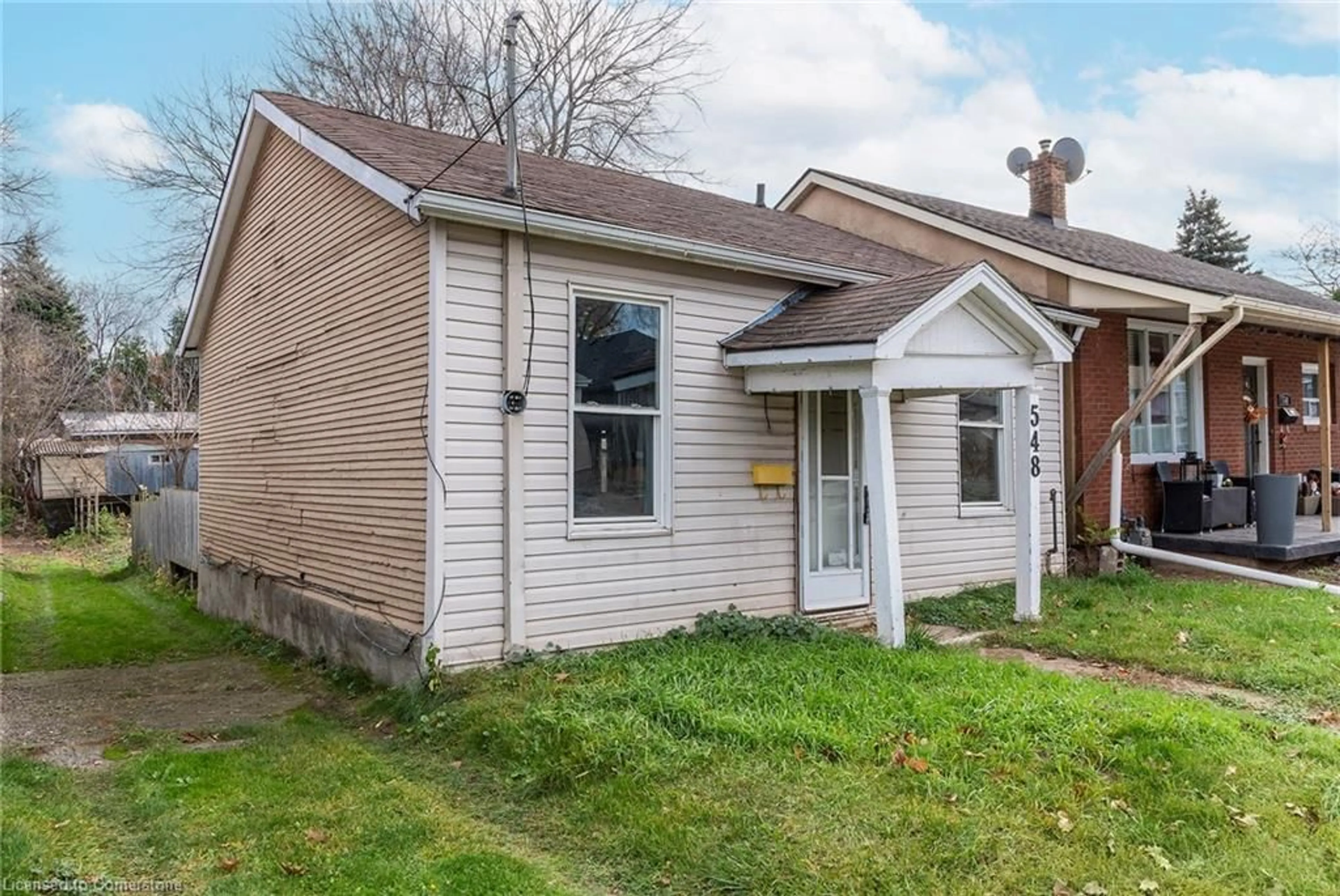 Frontside or backside of a home, cottage for 548 Mary St, Hamilton Ontario L8L 4X7