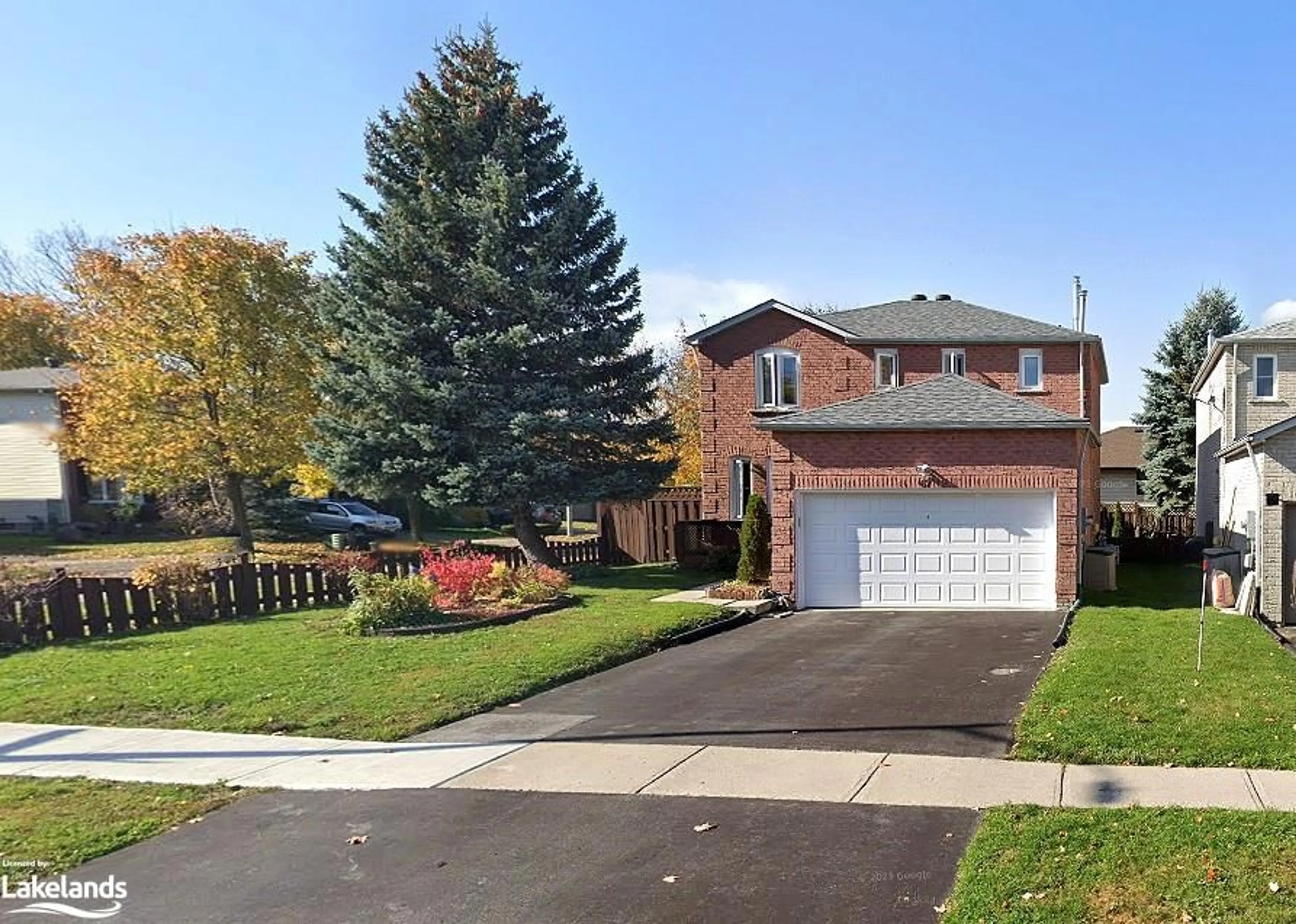 Frontside or backside of a home, the street view for 67 Carruthers Cres, Barrie Ontario L4M 6A3