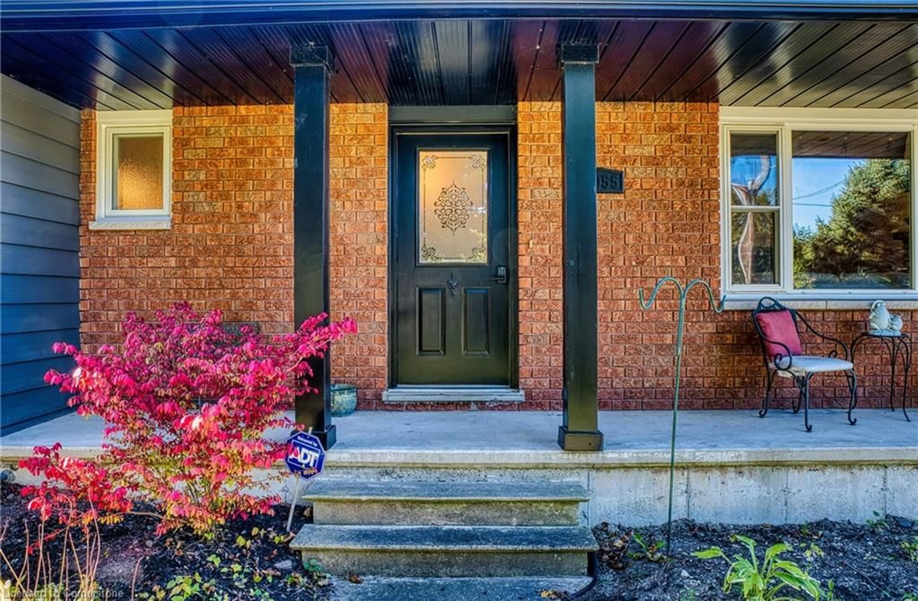 Indoor entryway, wood floors for 10055 Jane St, Grand Bend Ontario N0M 1T0