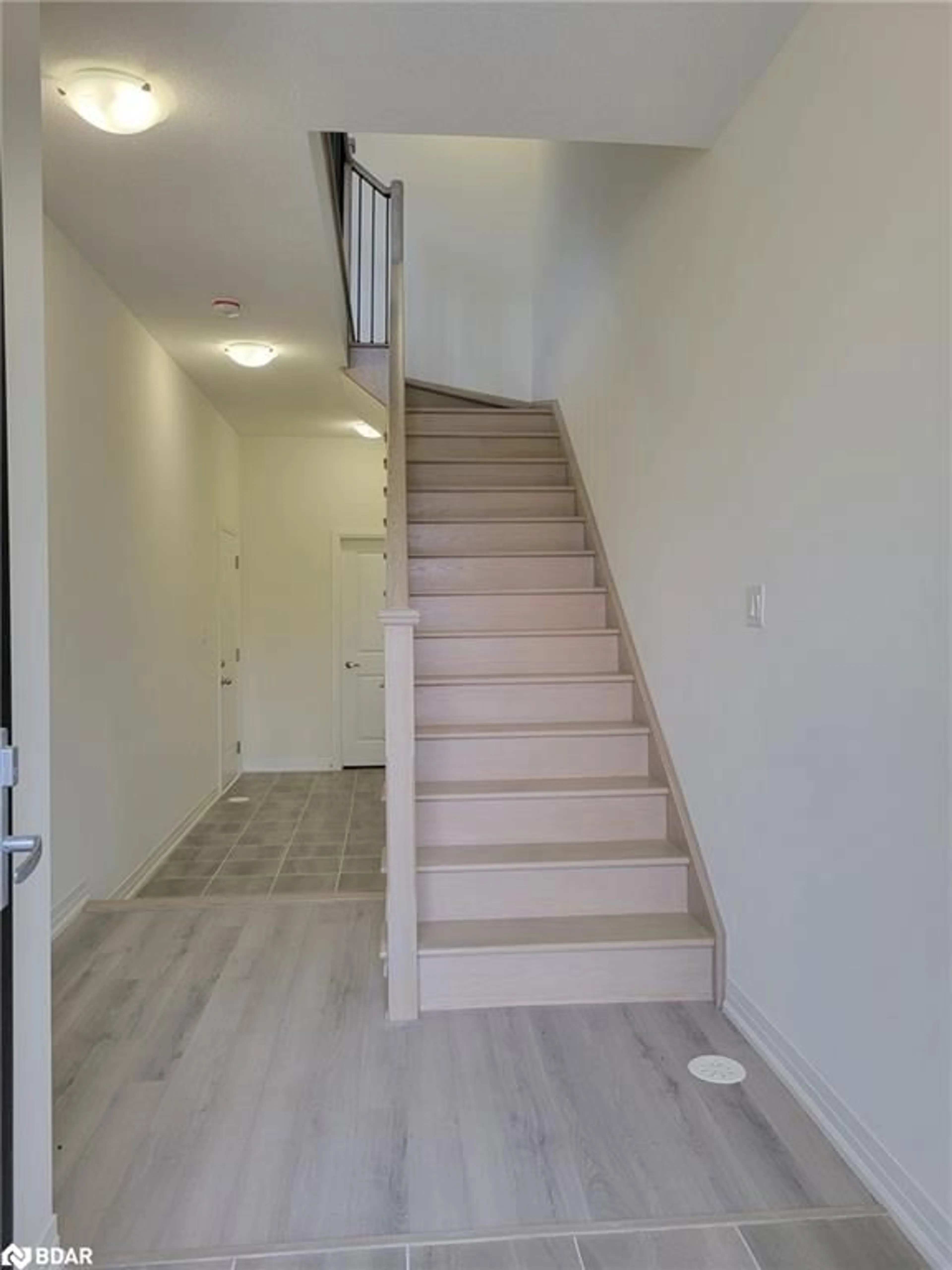 Stairs for 21 Bluebird Lane, Barrie Ontario L9J 0M3