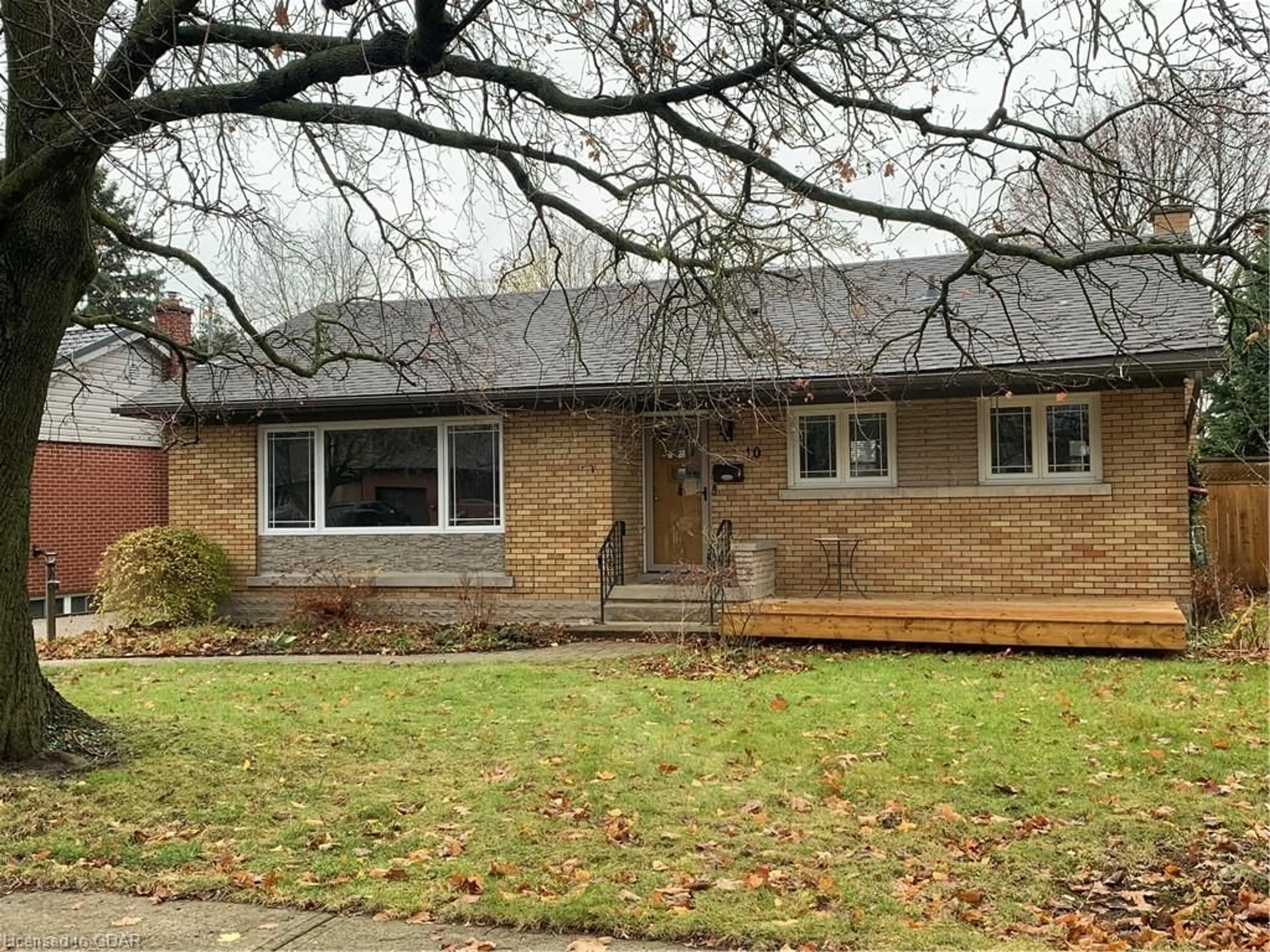 Frontside or backside of a home, the street view for 10 Collingwood St, Guelph Ontario N1E 3R1