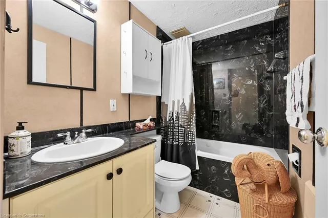 Additional property image - 25 Britten Close Unit A11