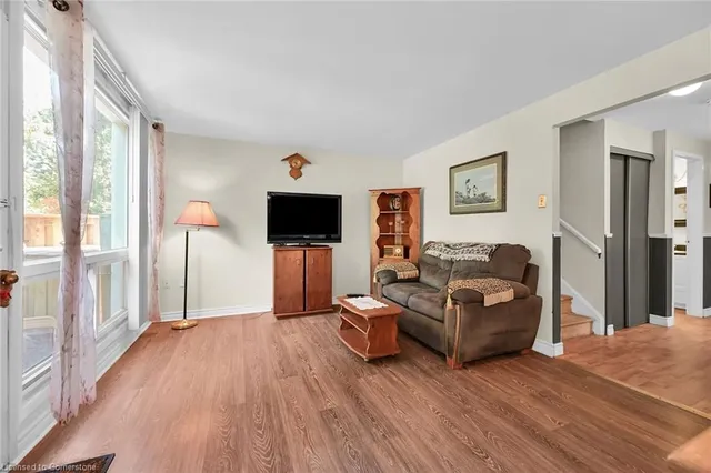 Additional property image - 25 Britten Close Unit A11