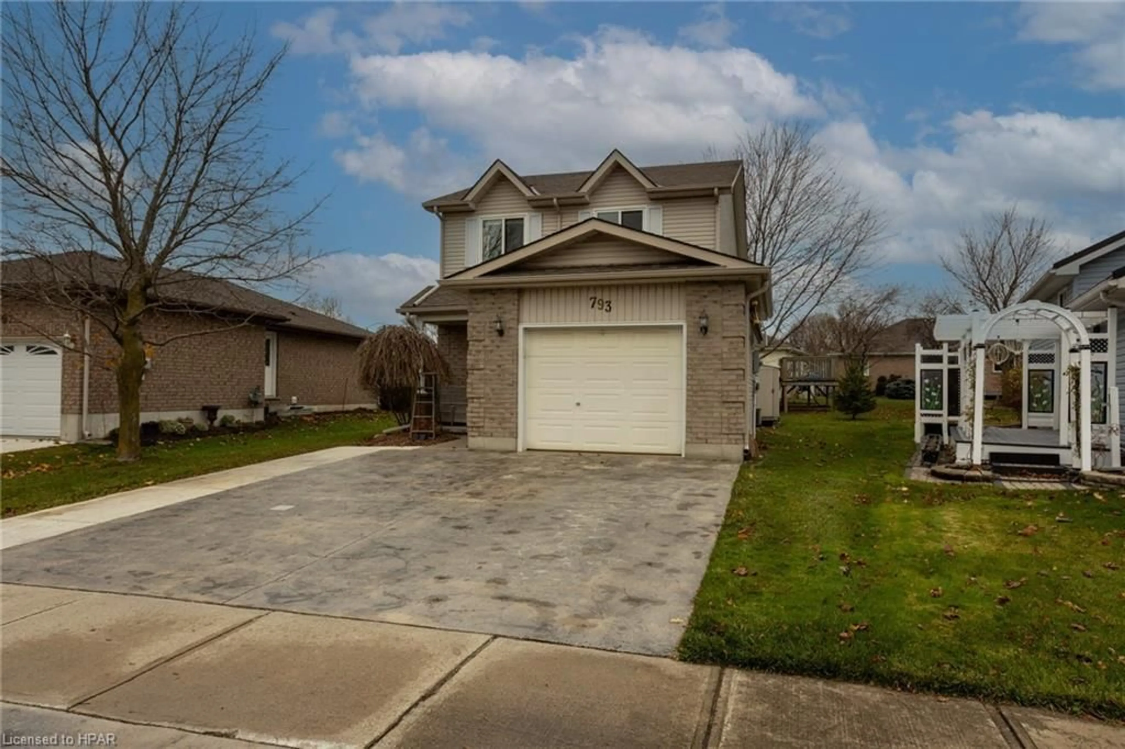 Frontside or backside of a home, the street view for 793 Lavery St, Listowel Ontario N4W 3T4