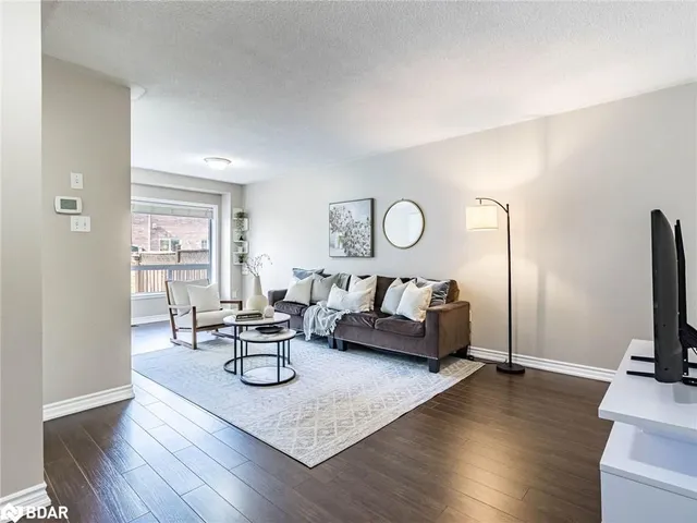 Additional property image - 571 Rossellini Dr